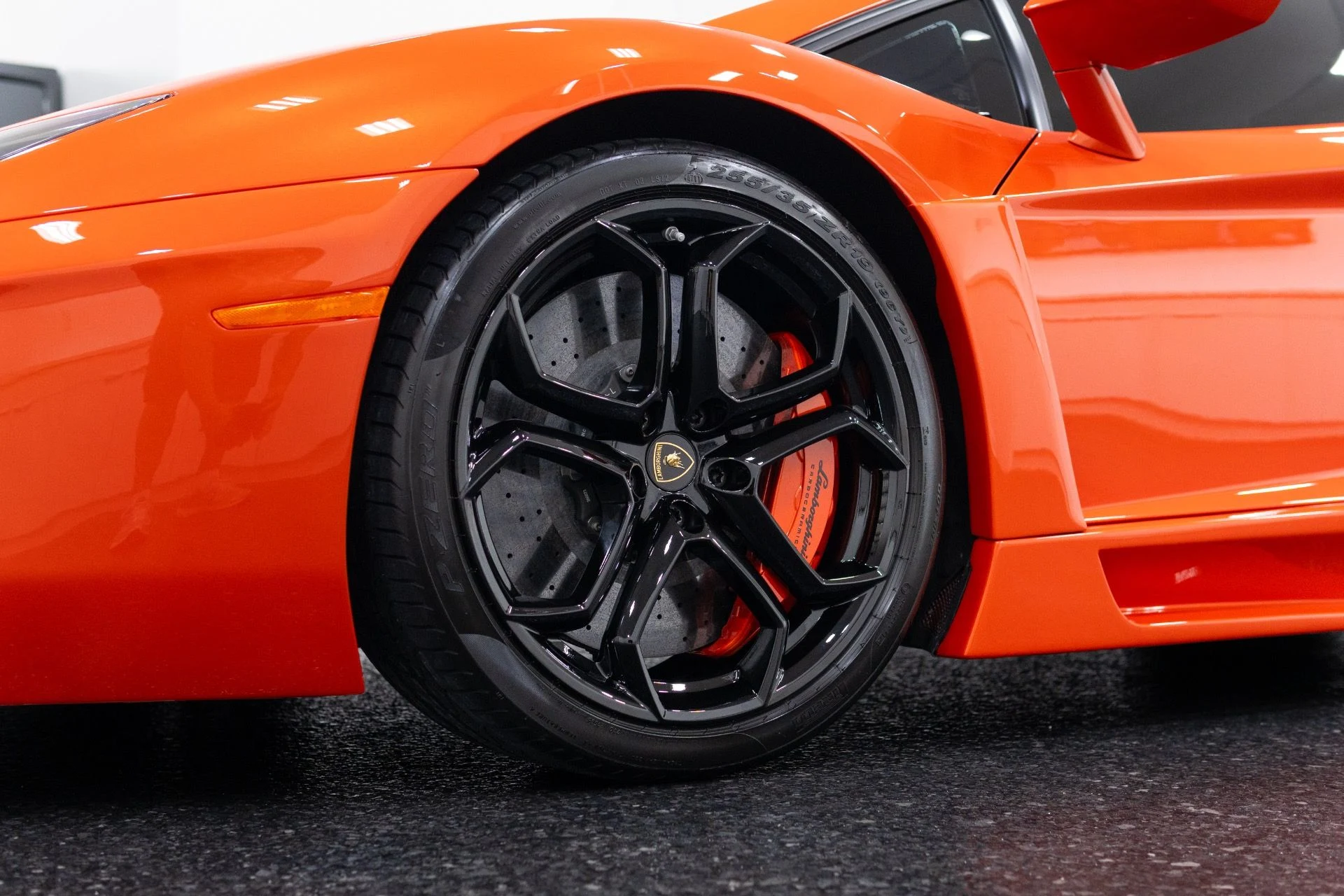 mph010_17307567_Used_2012_Lamborghini_Aventador_LP_700_4_1769493534_36eaf605a3