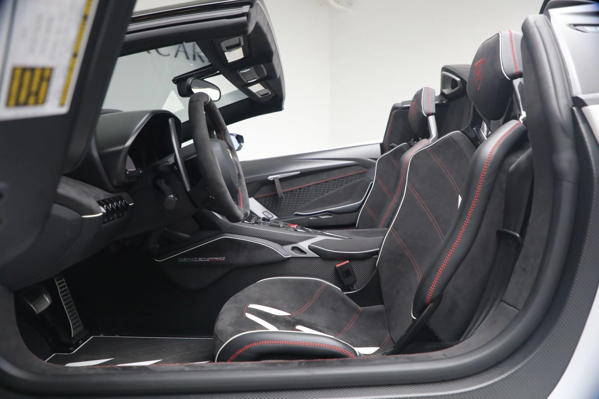 mph010_1731365642_Used_2017_Lamborghini_Centenario_Roadster_1778176880_6aaddf84ab