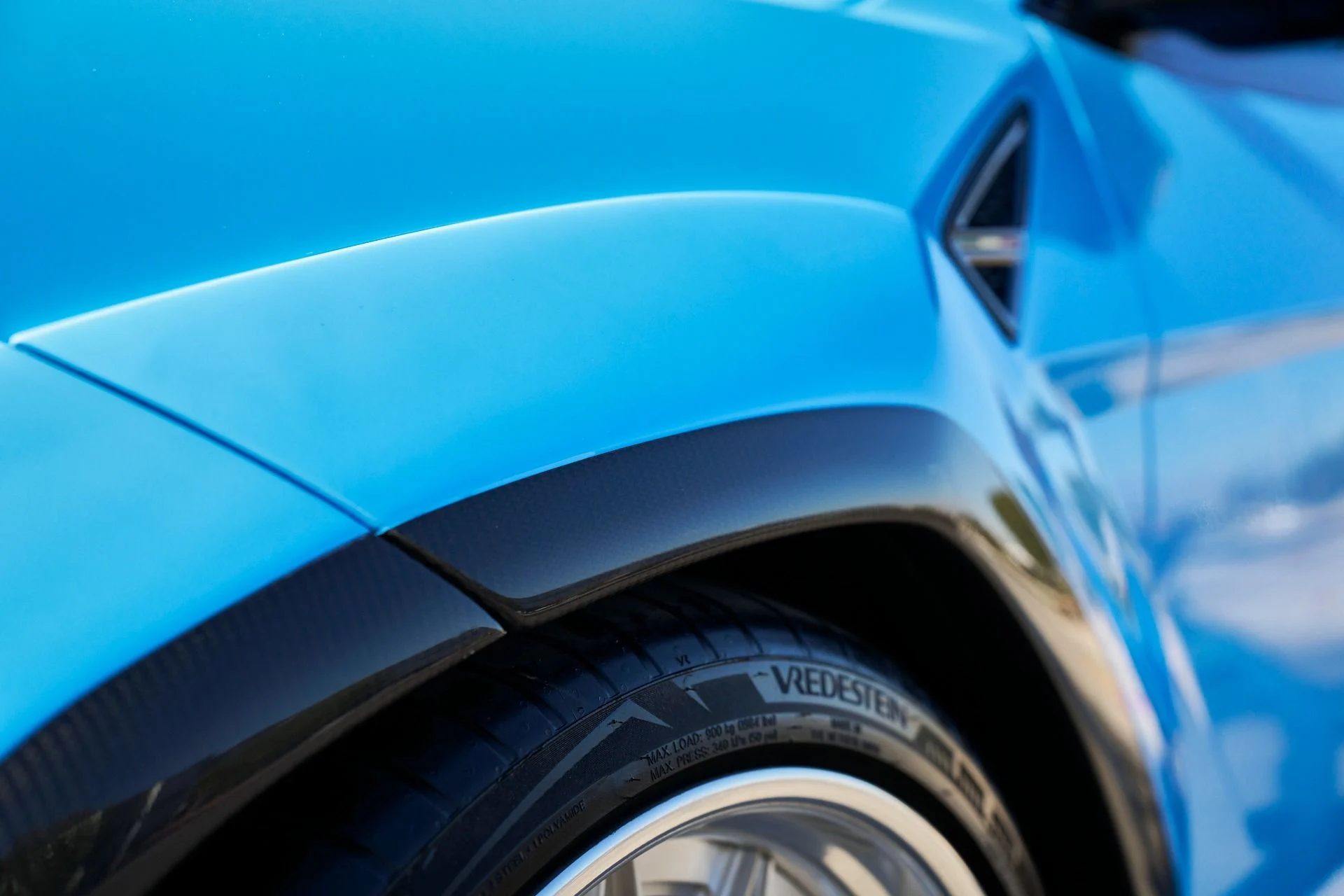 mph010_1733371264_Used_2024_Lamborghini_Urus_Performante_1764957577_4b9008bb06