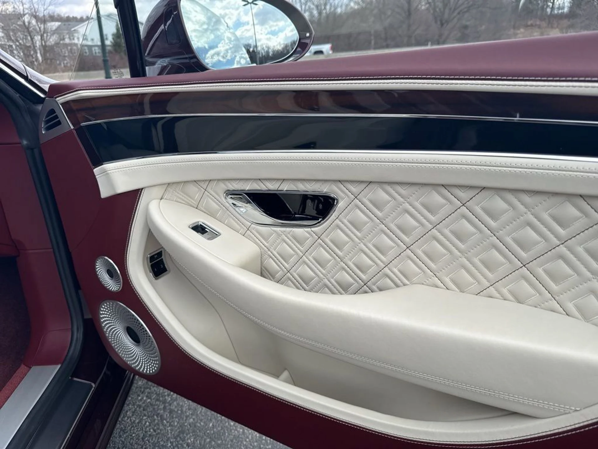 mph010_1742808367_cc847e7056bd4f1b9efc52513c5f25f0_2106229d8e