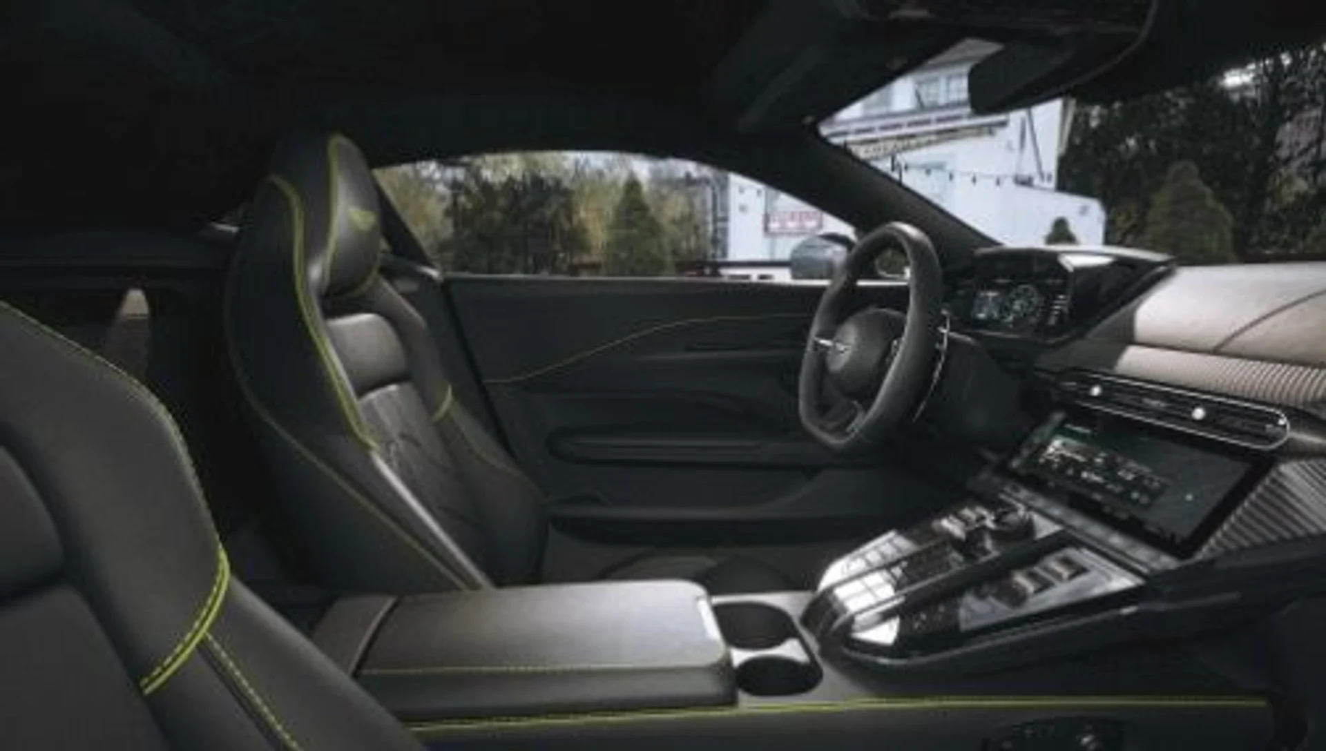 mph010_1744689961_New_2026_Aston_Martin_Vantage_1c4b276e14