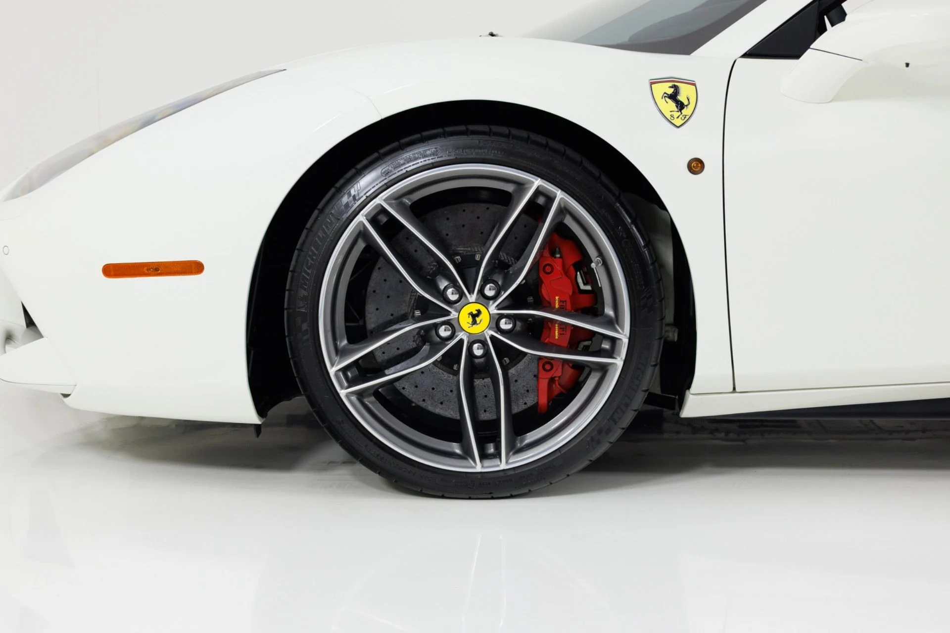 mph010_1747307979_Used_2017_Ferrari_488_Spider_1788388446_9760447ac3