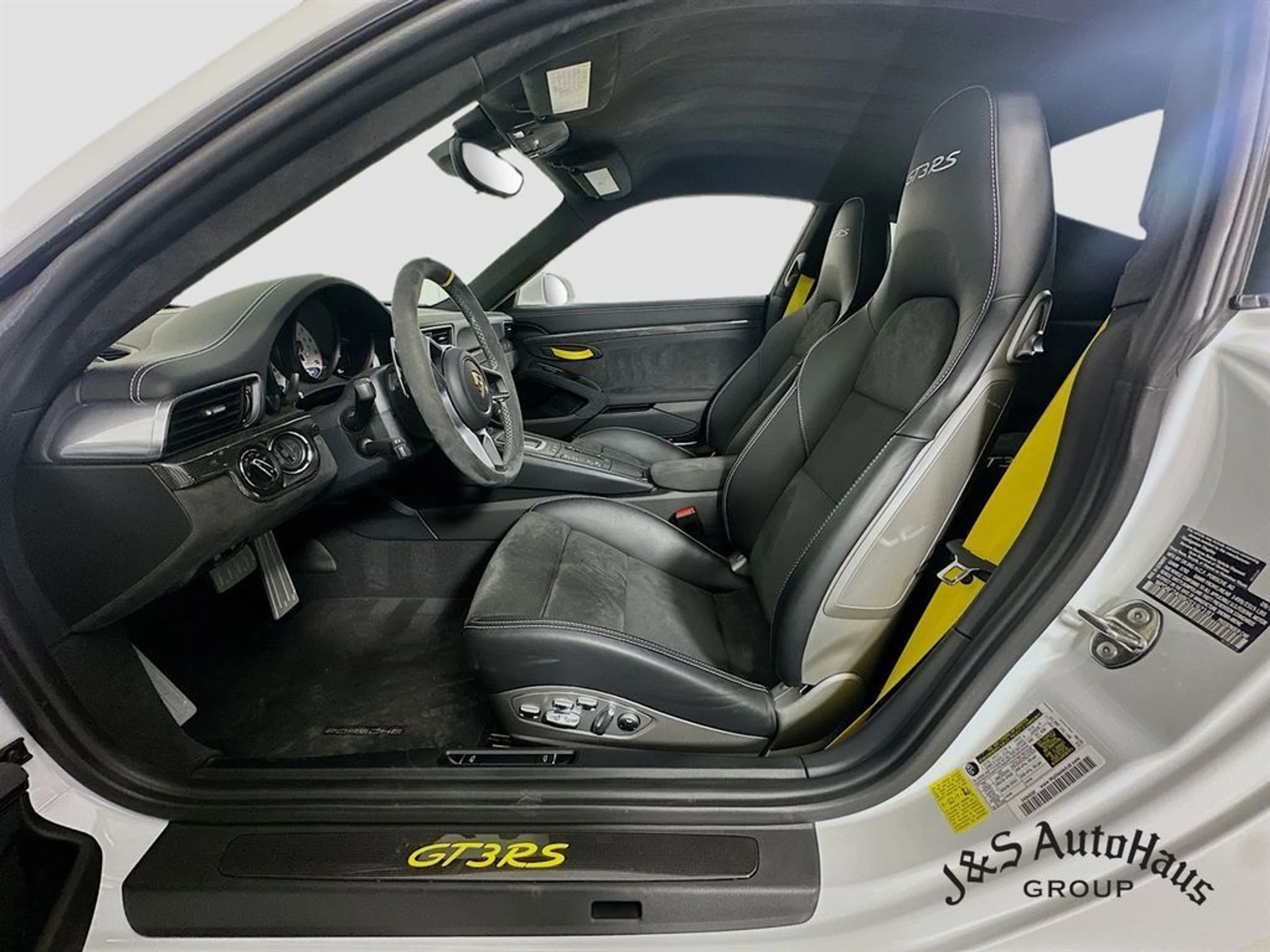 mph010_1751423496_qstq5r88frzddf3mw99r3rs67t4g_d5989470d8