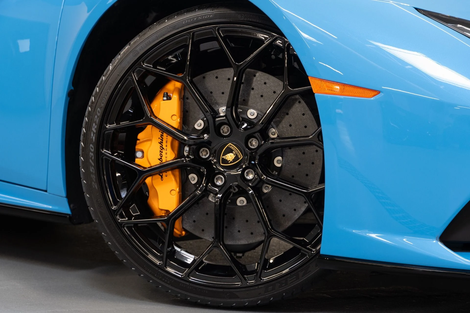 mph010_1754671506_Used_2022_Lamborghini_Huracan_EVO_1760474272_379c3a352f