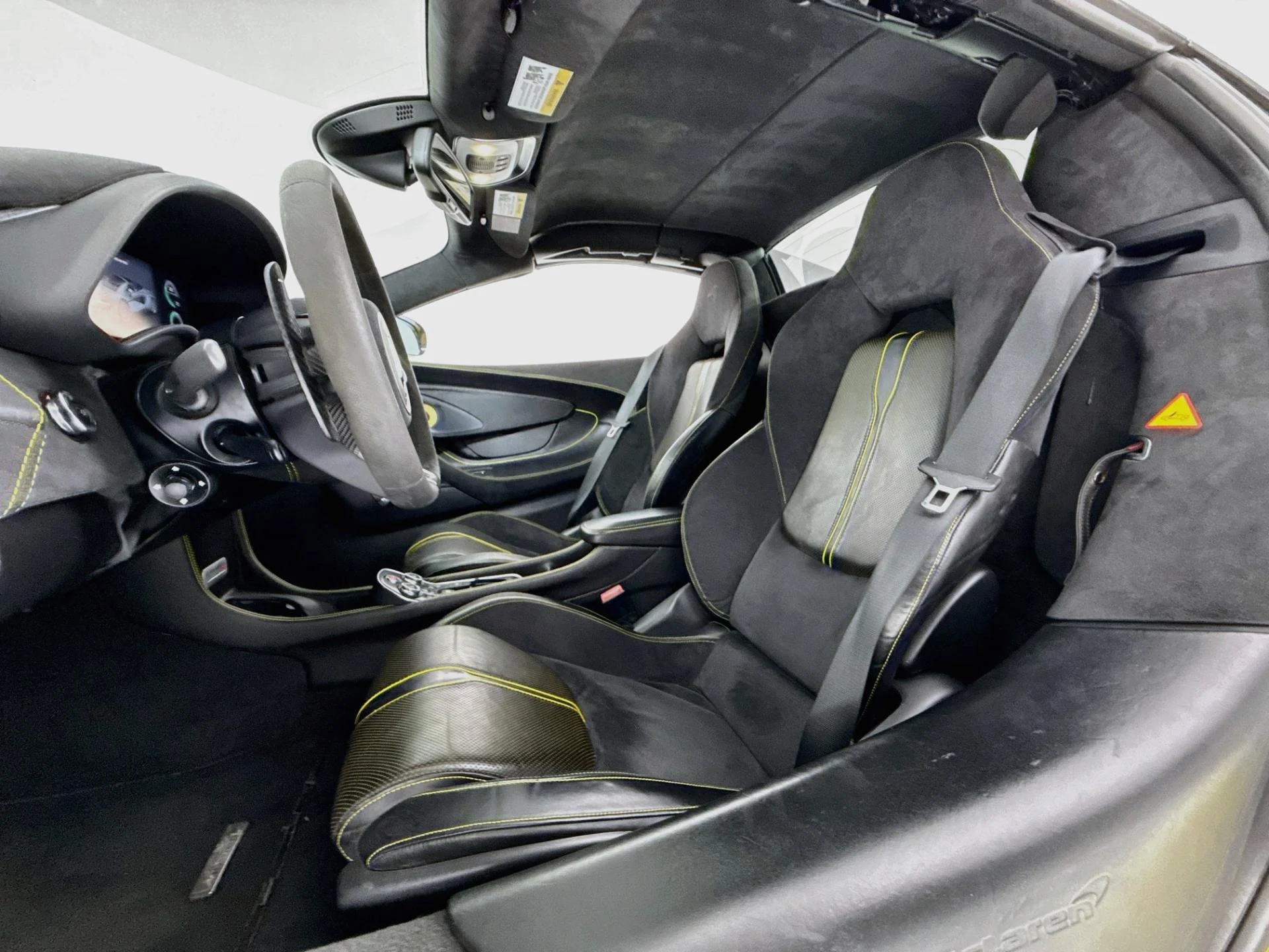 mph010_1755753272_Used_2018_Mc_Laren_570_S_Spider_1793227941_c6bbd28058