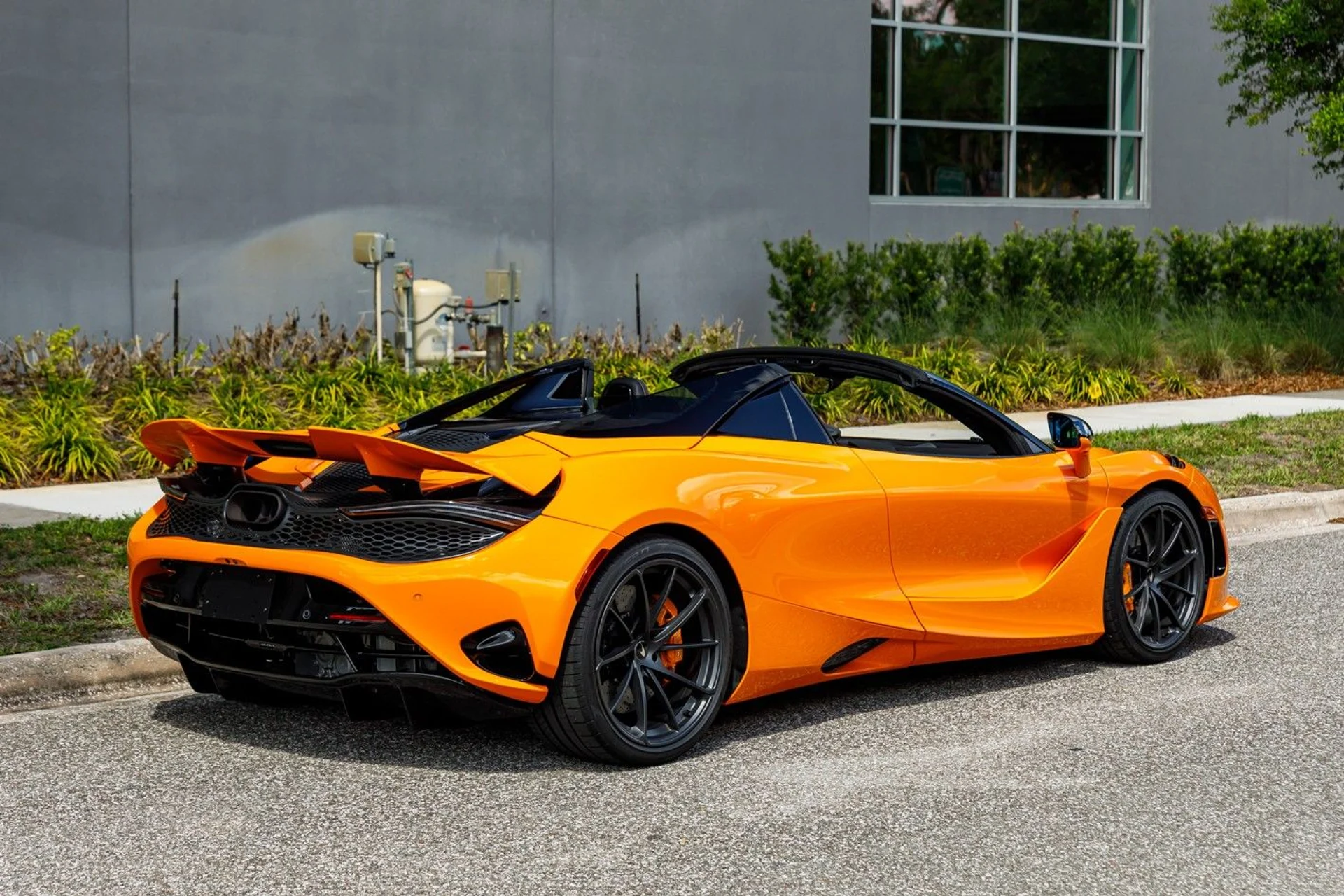 mph010_1756430855_515_p11_l_523c2f2abc