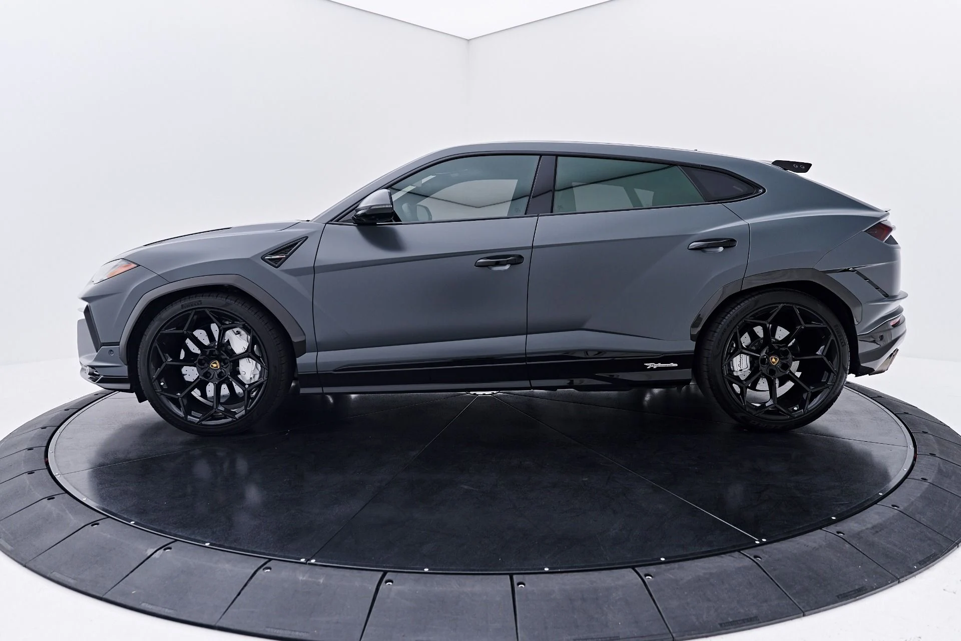 mph010_1756700171_Used_2023_Lamborghini_Urus_Performante_1785711118_2d83c522d0