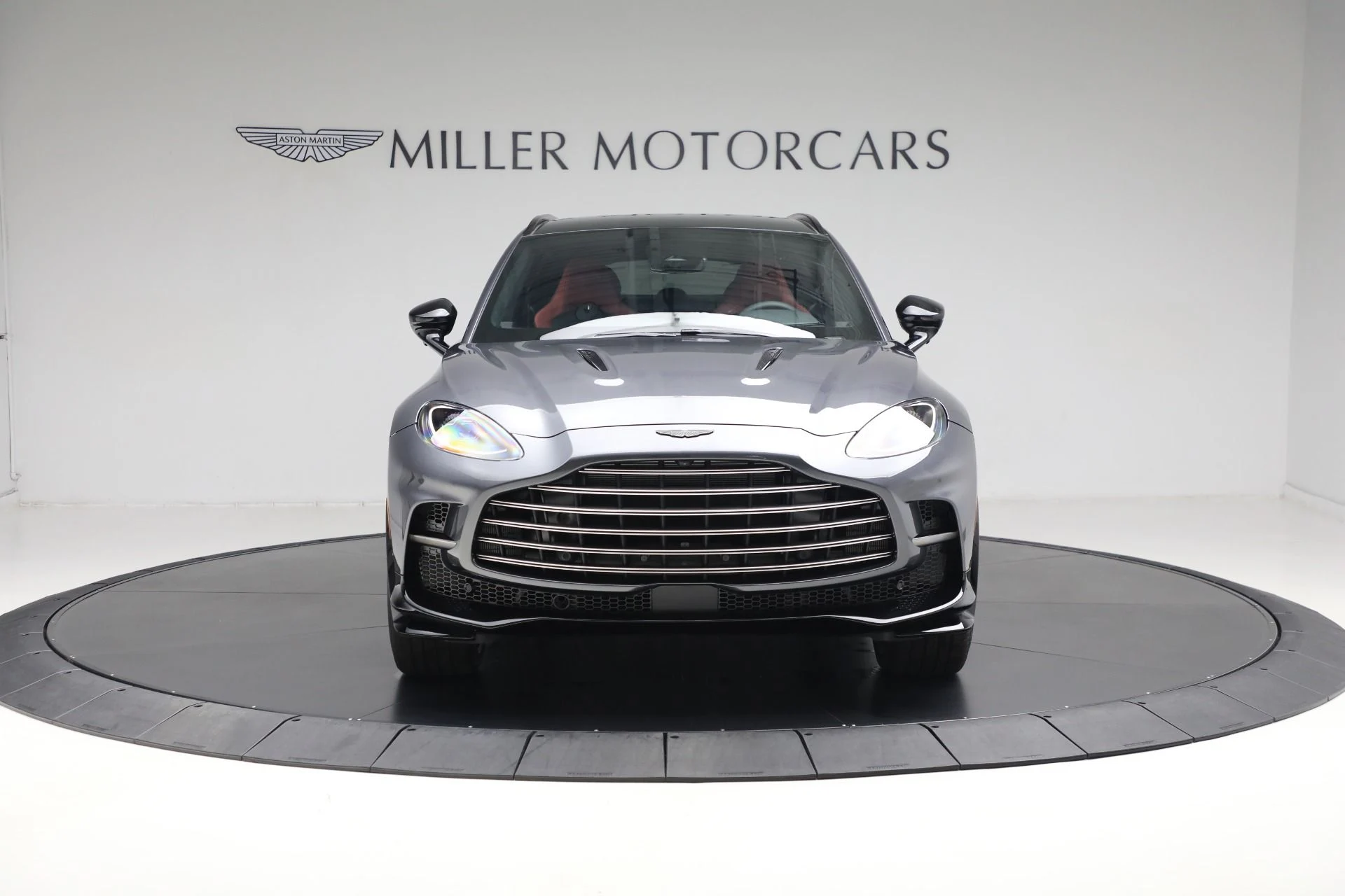 mph010_1761444657_New_2025_Aston_Martin_DBX_707_707_f6642a42b0