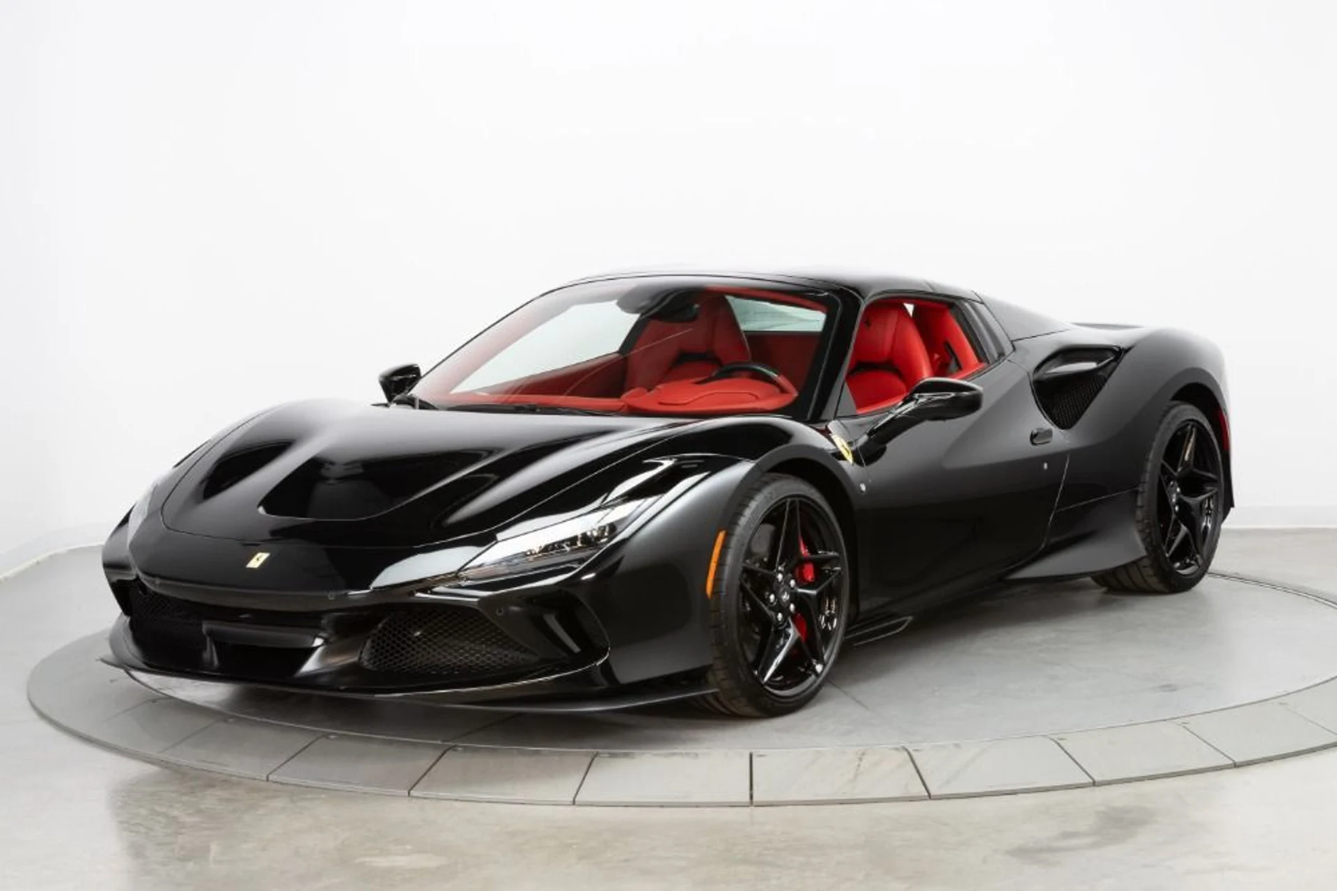 mph010_1767149371_Used_2021_Ferrari_F8_Spider_1a4e20721e