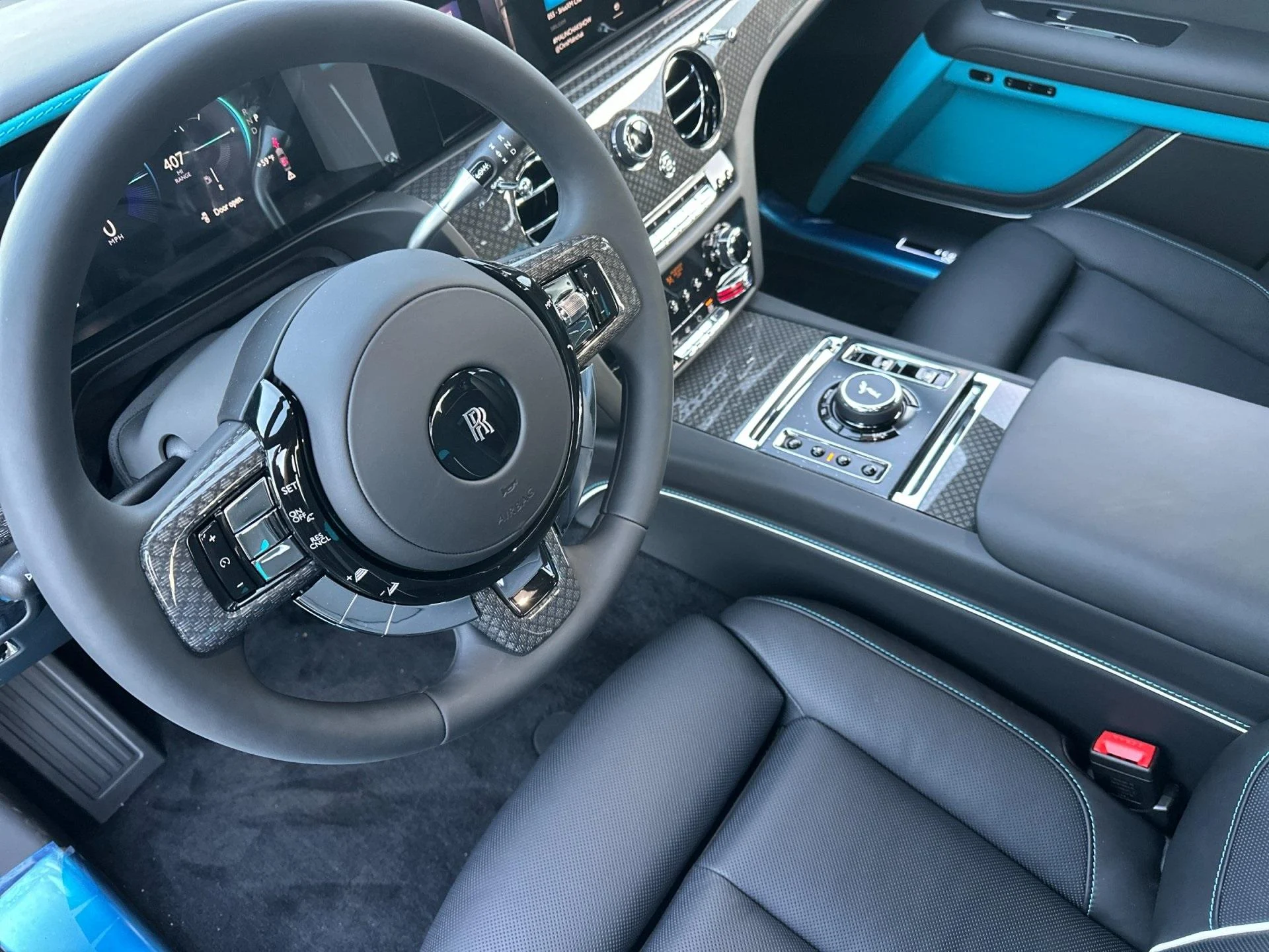 mph010_1768027894_New_2026_Rolls_Royce_Black_Badge_Ghost_1765033530_12095d7457