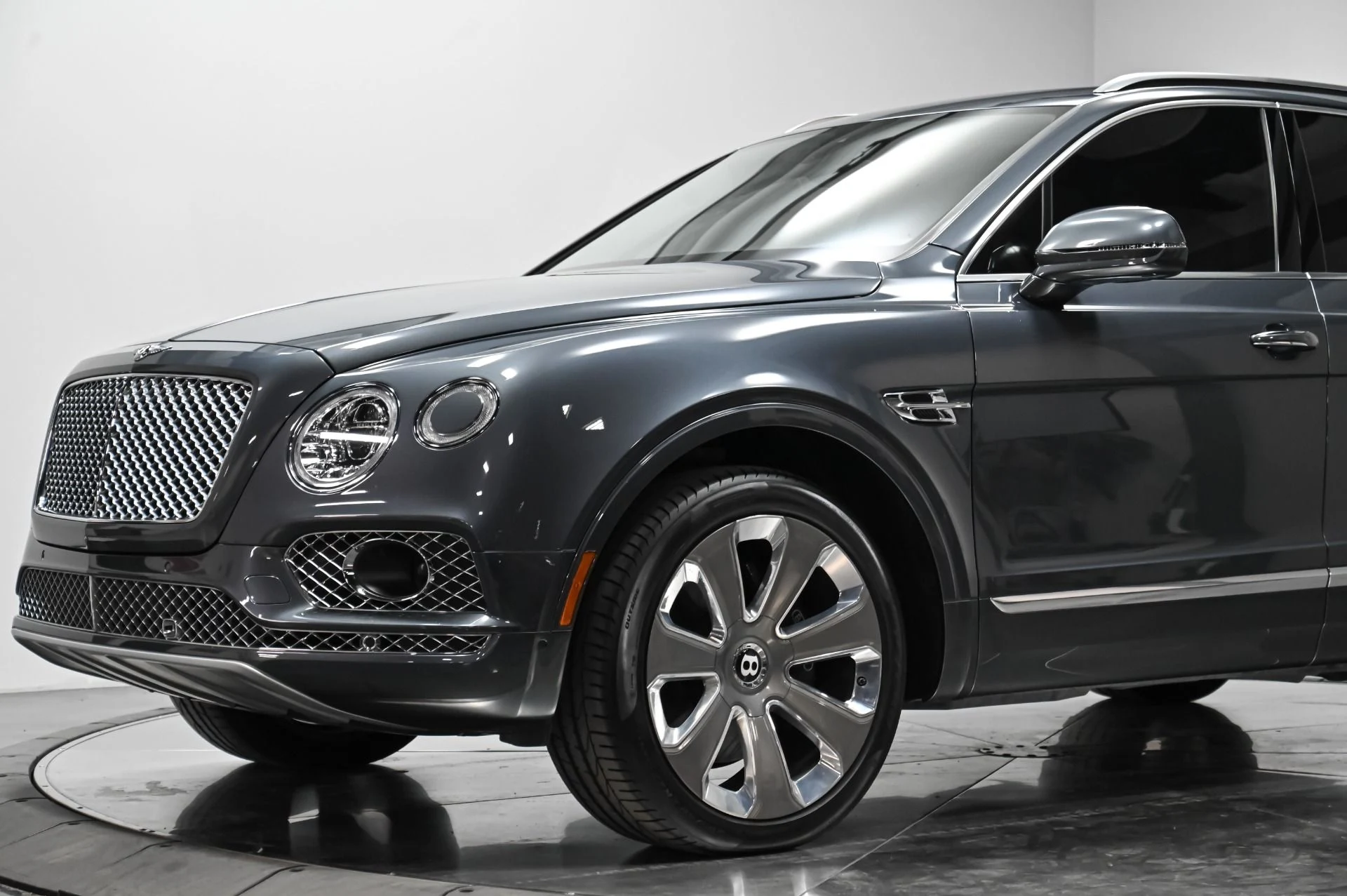 mph010_1769268753_Used_2018_Bentley_Bentayga_Mulliner_1757623684_d28c681fb4