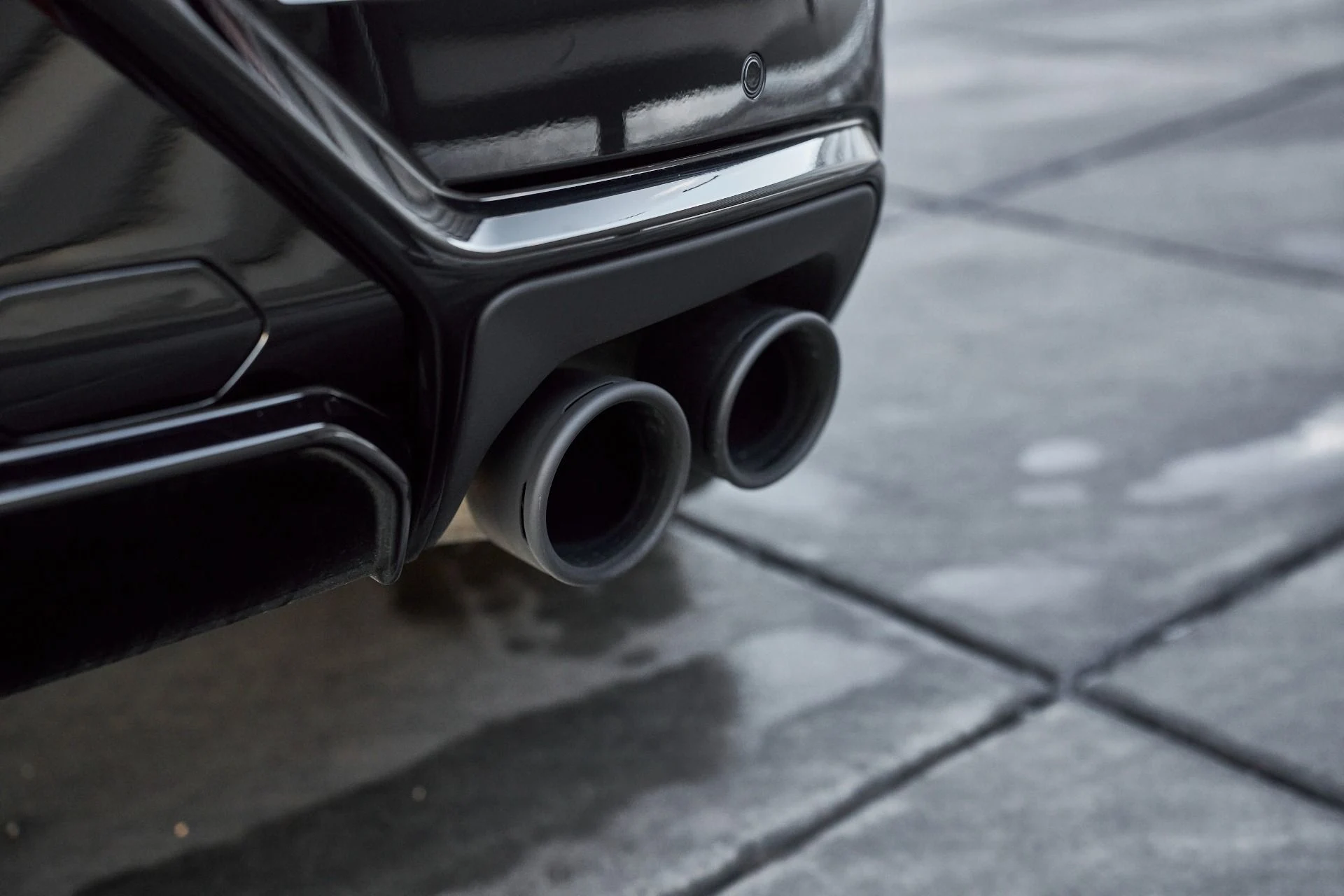 mph010_1771622288_Used_2025_Lamborghini_Urus_SE_1763604966_4a0812356f