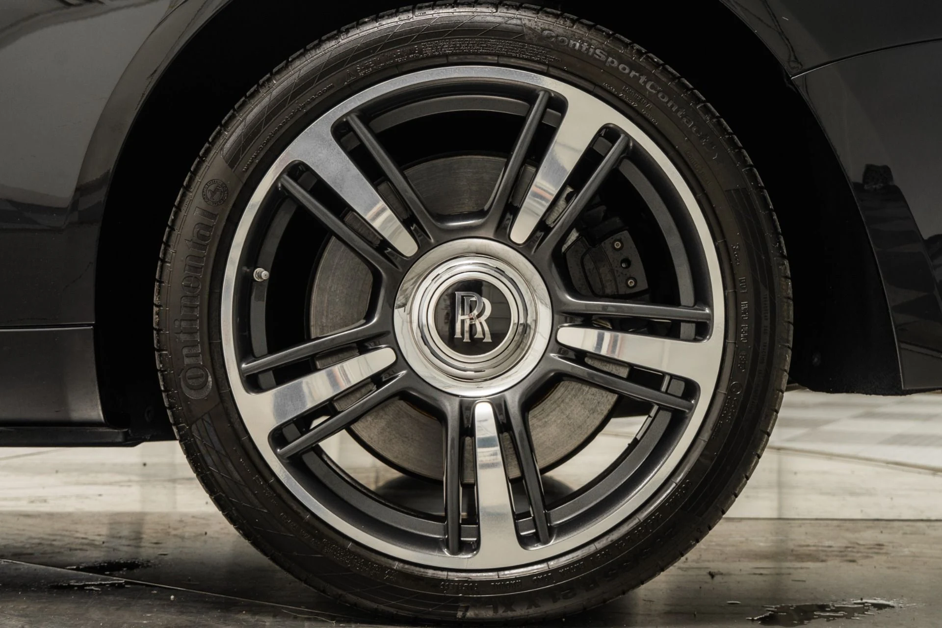 mph010_1777482725_Used_2016_Rolls_Royce_Wraith_1759423730_4070596b86