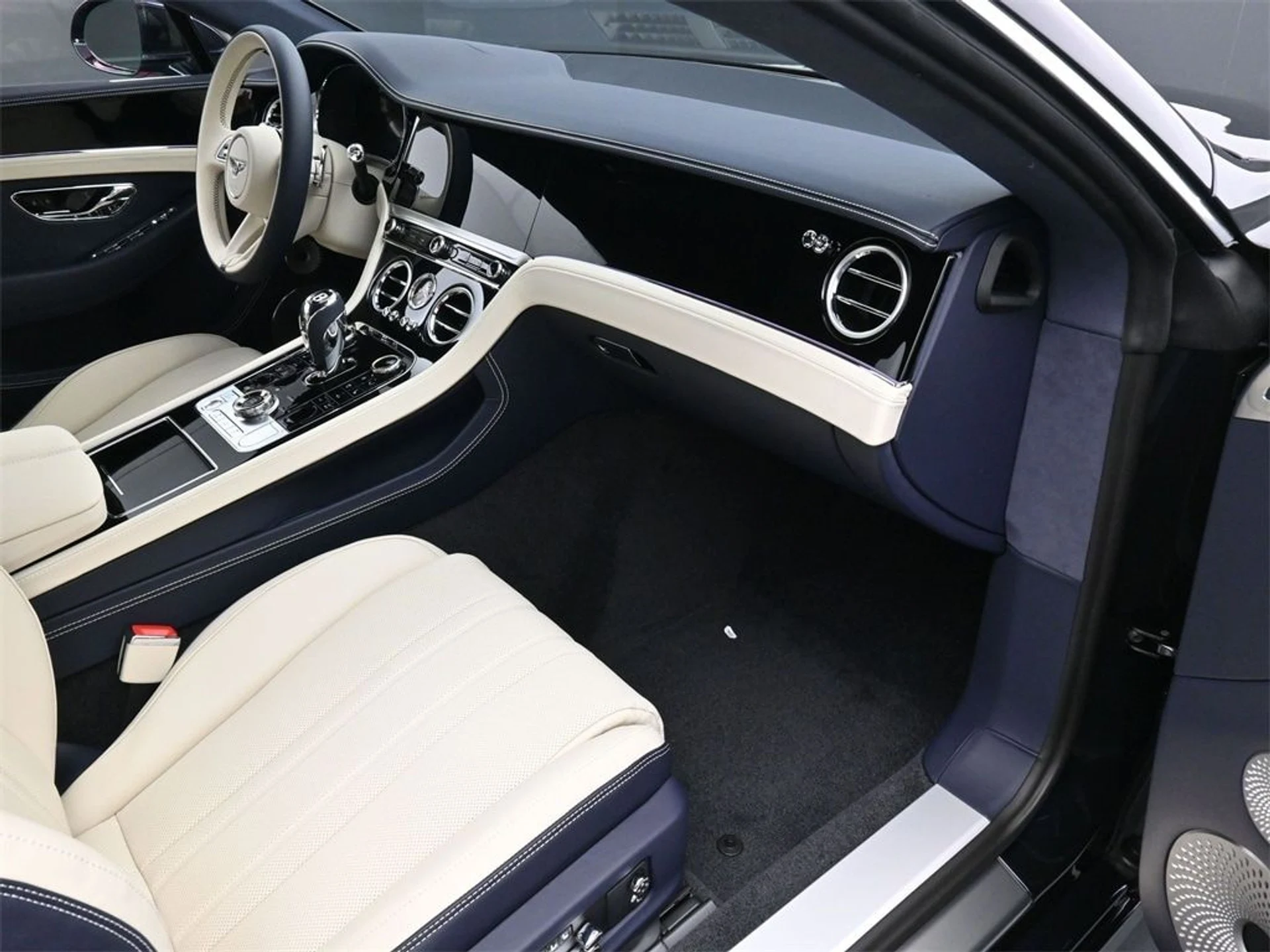 mph010_1779395728_d746fc23fe571b9726db6aa43d392867x_522816d07a