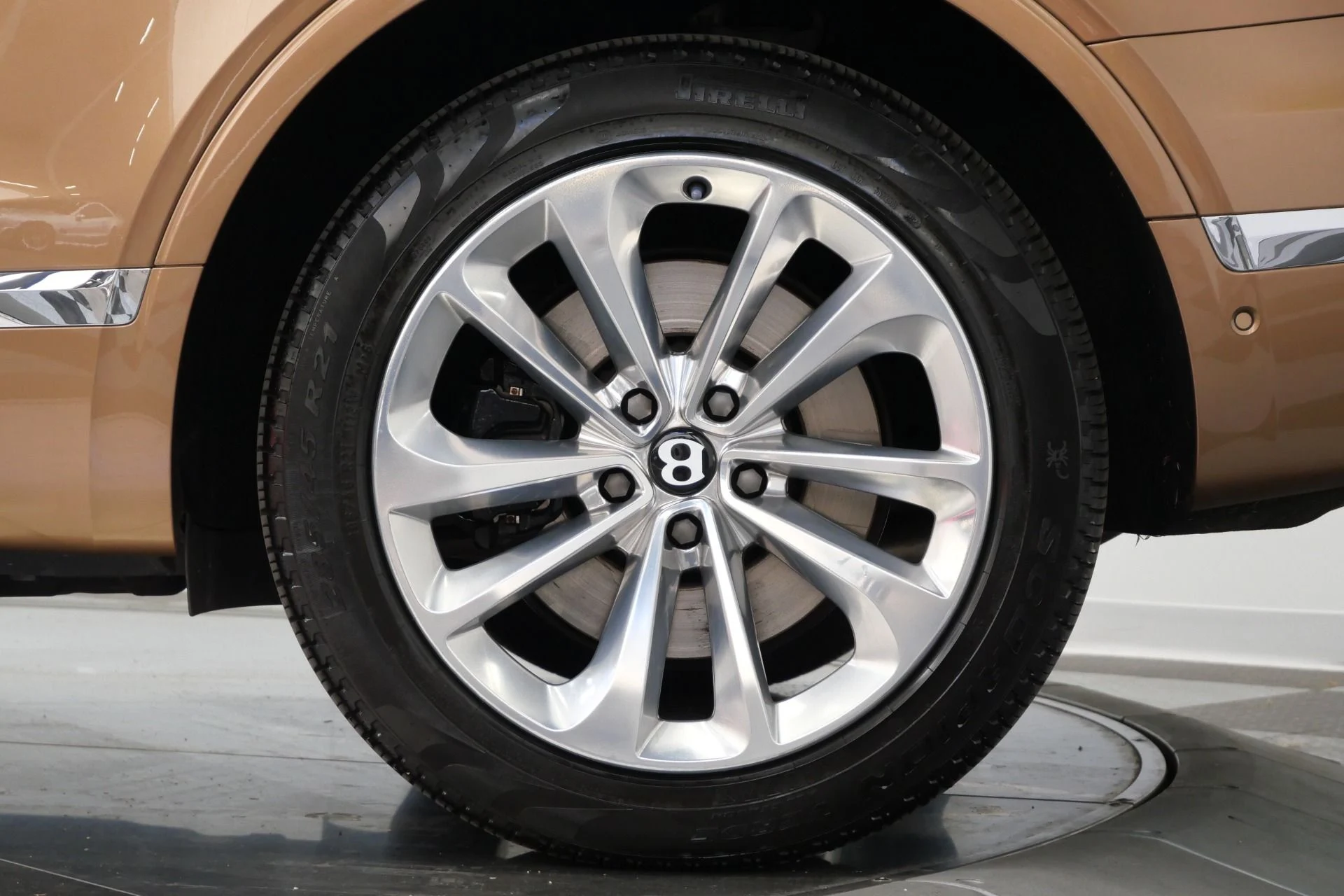 mph010_1786307713_Used_2017_Bentley_Bentayga_W12_Four_Seat_Comfort_Specification_with_Rear_Console_1776956660_caea15b99b