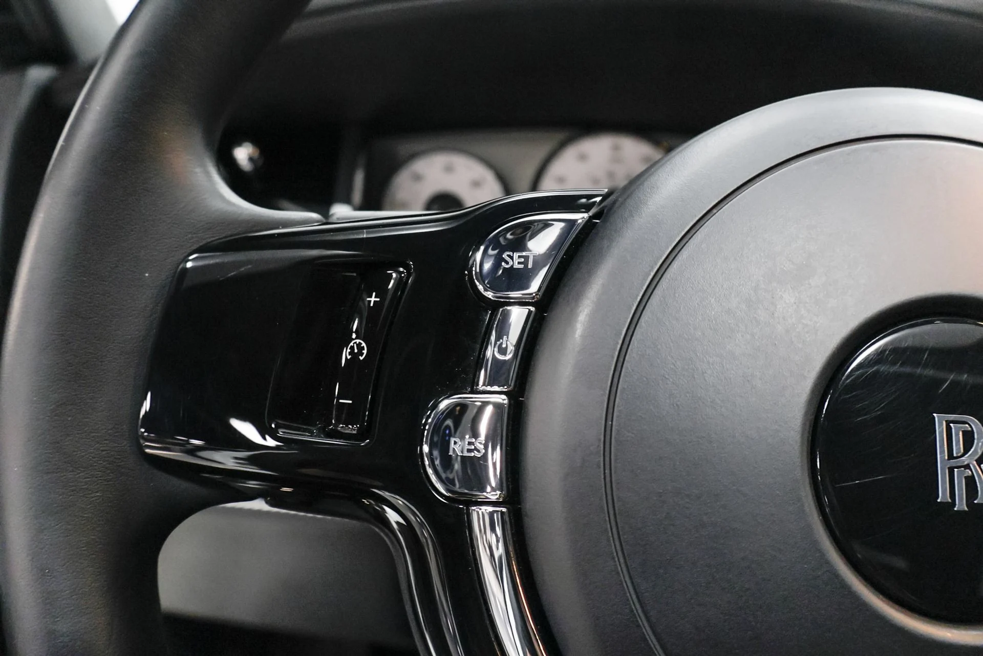 mph010_1791056643_Used_2016_Rolls_Royce_Ghost_Base_1761576536_67f6af25fb