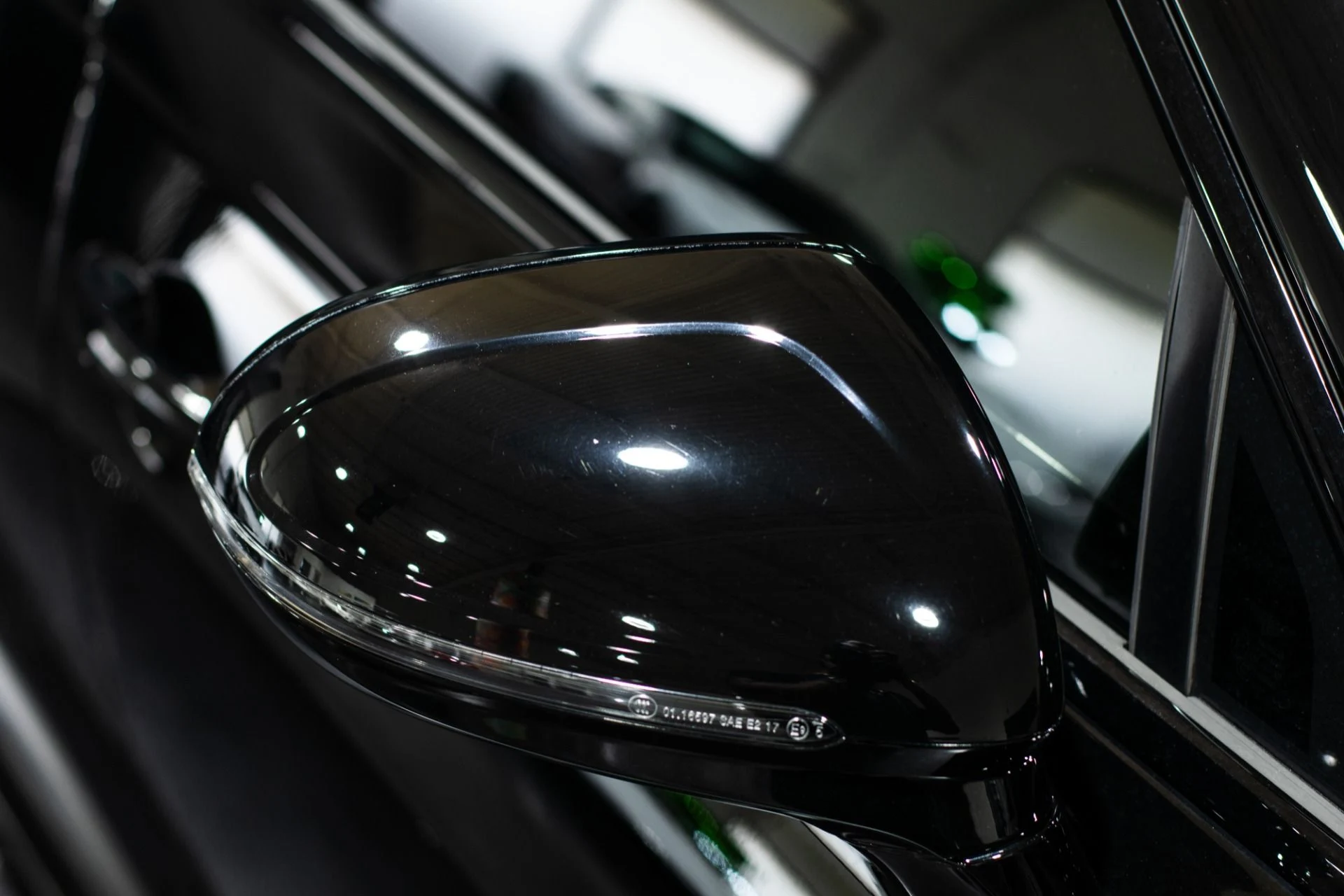mph010_1801411589_Used_2021_Bentley_Flying_Spur_W12_First_Edition_w_Carbon_Exterior_Pack_1753796131_e62aadff80