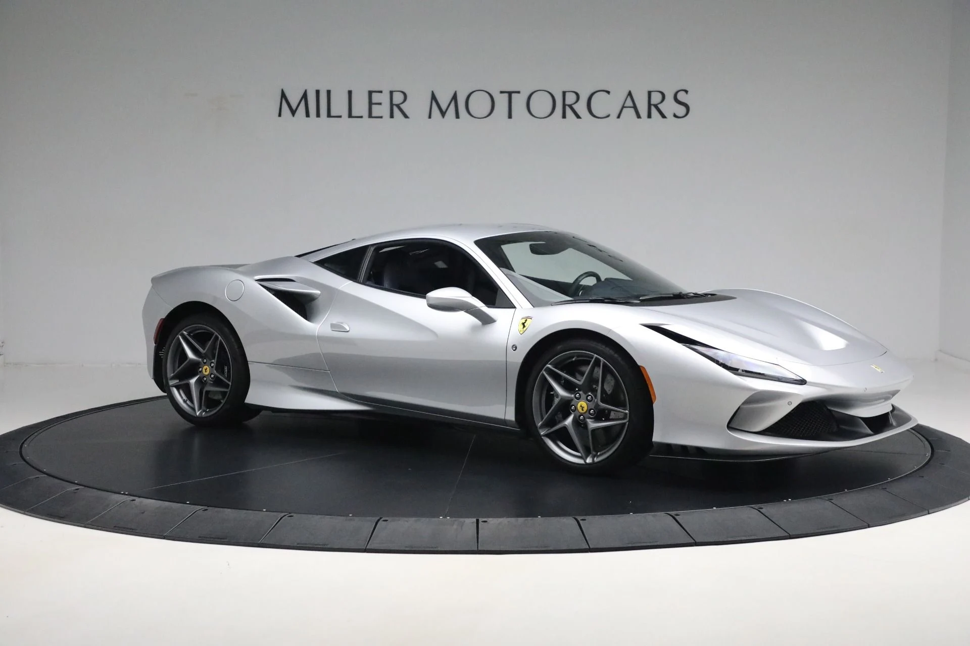 mph010_1801774461_Used_2022_Ferrari_F8_Tributo_ea2b00f2e3