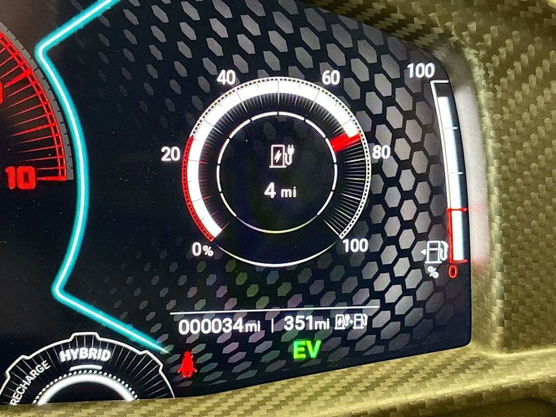 mph010_1804730384_de5d894085a620a7975582c6a7f8df29_c30b849fc2