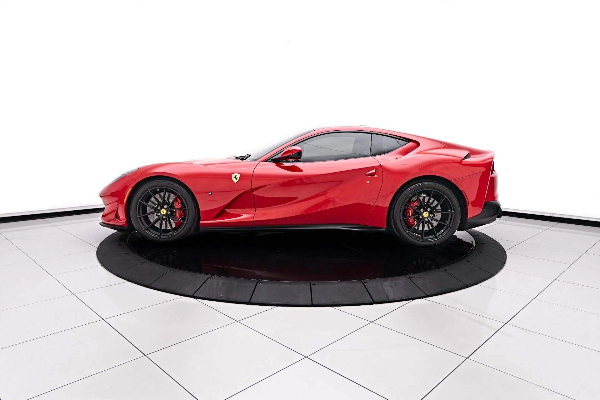 mph010_180577894_Used_2018_Ferrari_812_Superfast_Base_1749002871_ae0acbd98b