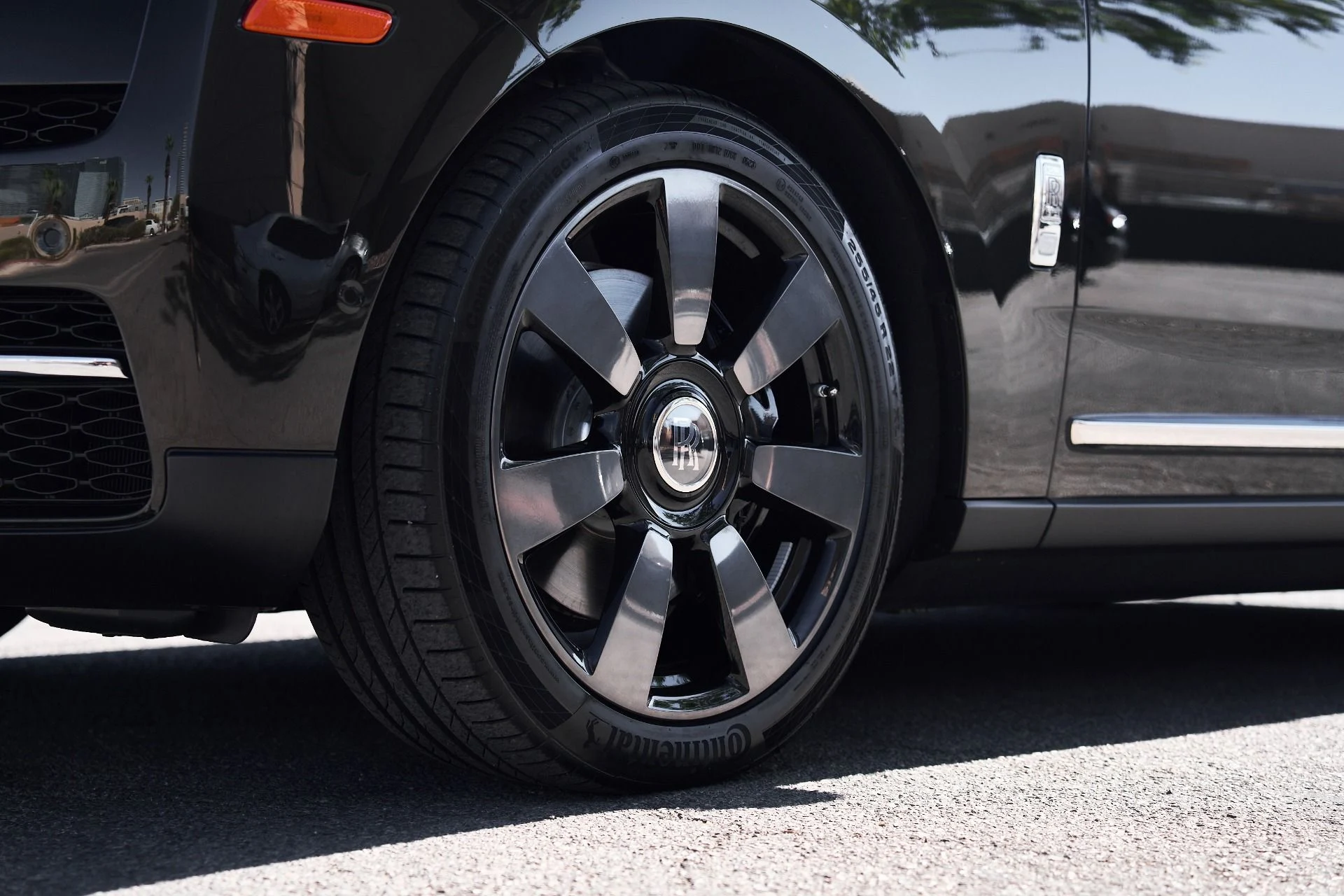 mph010_18086053_Used_2023_Rolls_Royce_Cullinan_Base_1759189294_e8c311ed7d