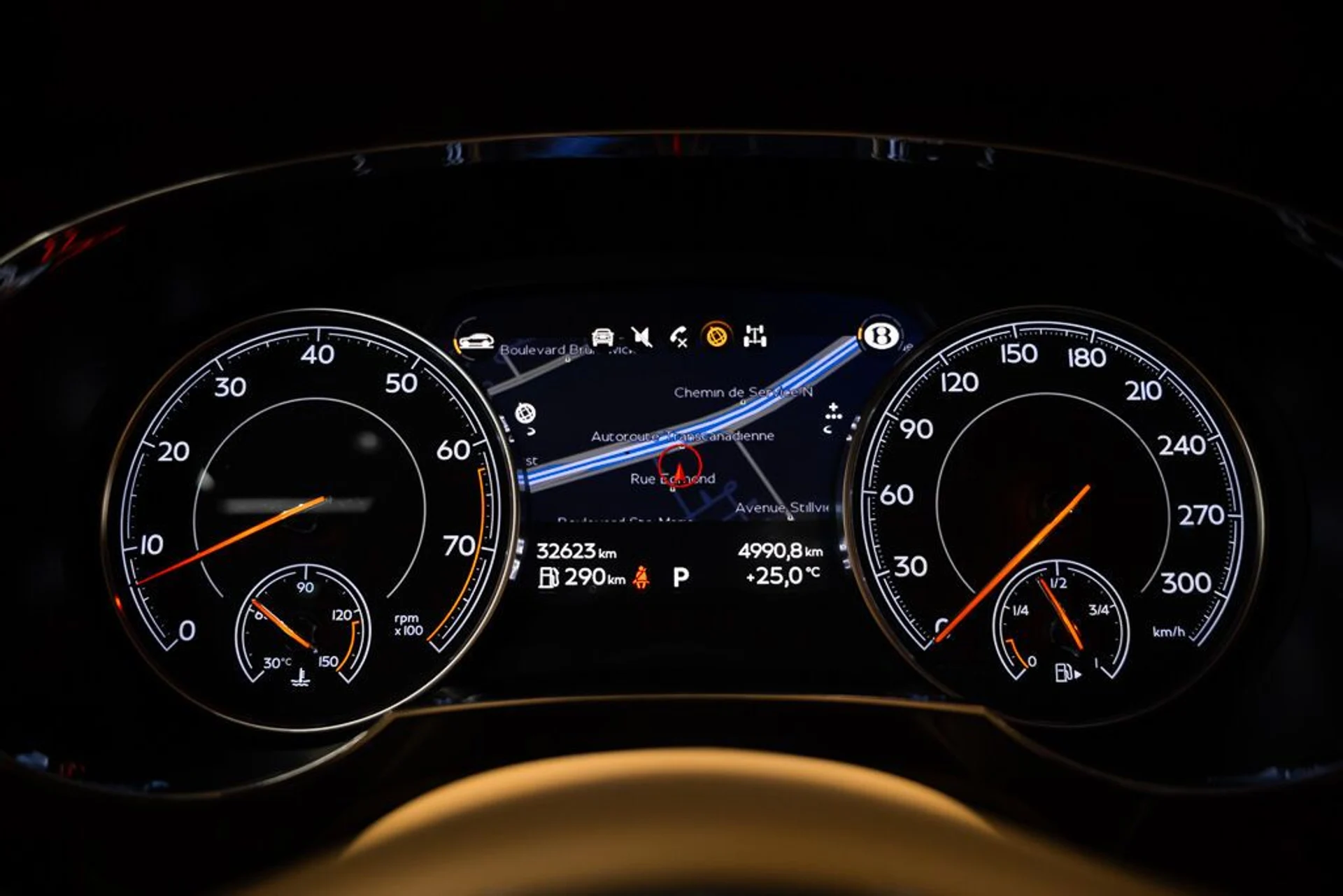 mph010_1813470306_bentley_bentayga_2017_jpg_v_1758918548_507ce10c88