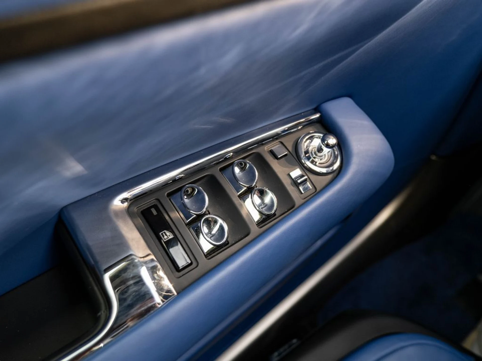 mph010_1813674358_d0e2871a2c974b91aed122864cc7f6e3x_cc3adc054b