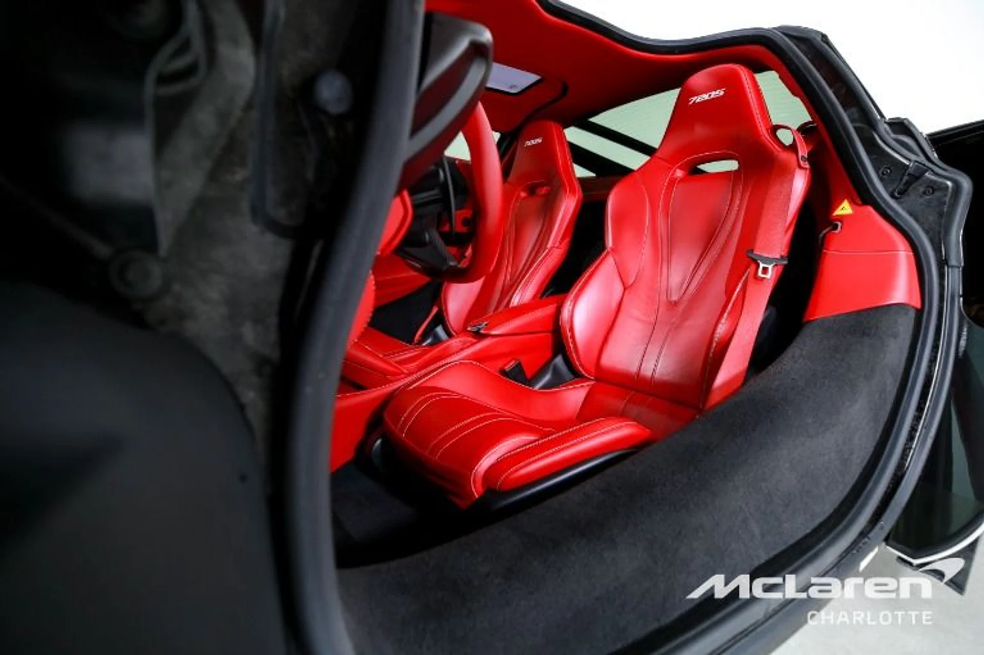 mph010_1817545124_Used_2019_Mc_Laren_720_S_78e648a0e4