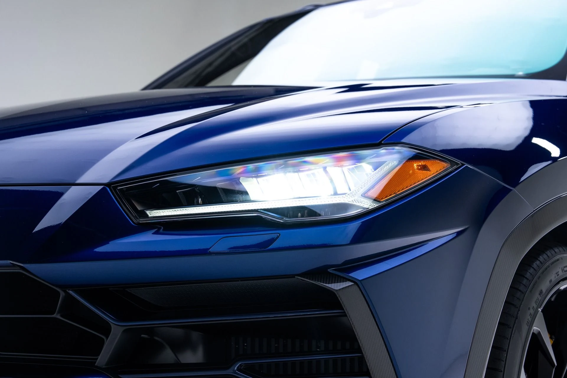 mph010_1822092285_Used_2022_Lamborghini_Urus_1775598124_865efb7f9b