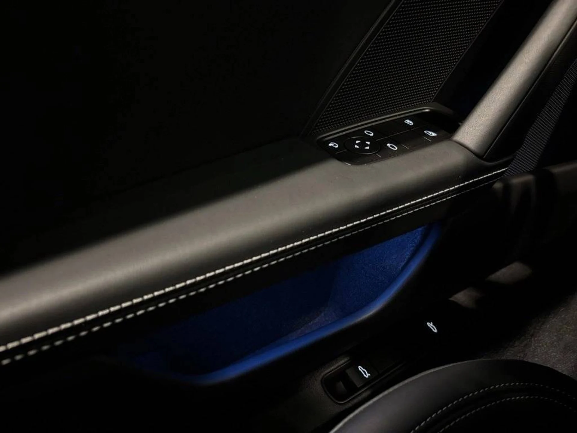 mph010_1824098281_ee4399ab835ef14836ca05be6f5d9a0cx_610e4e3653