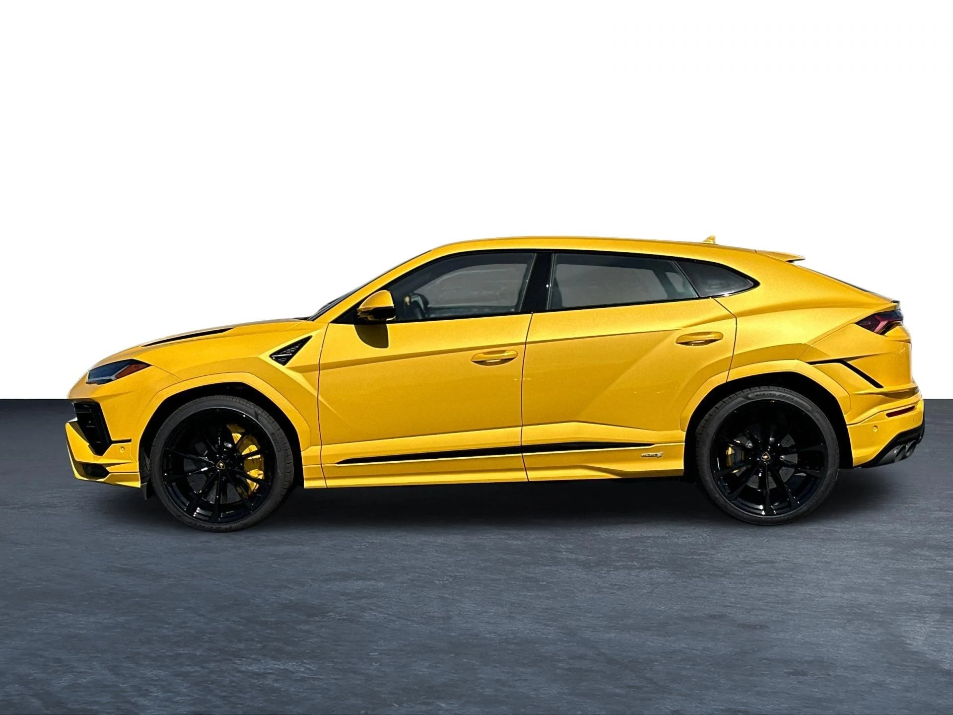 mph010_1826981614_New_2024_Lamborghini_Urus_S_1747424117_658dedfaed