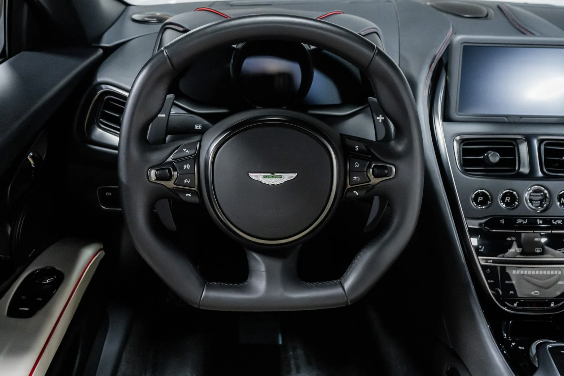 mph010_1828748206_Used_2023_Aston_Martin_DBS_Volante_1756217476_8288e3e4a5