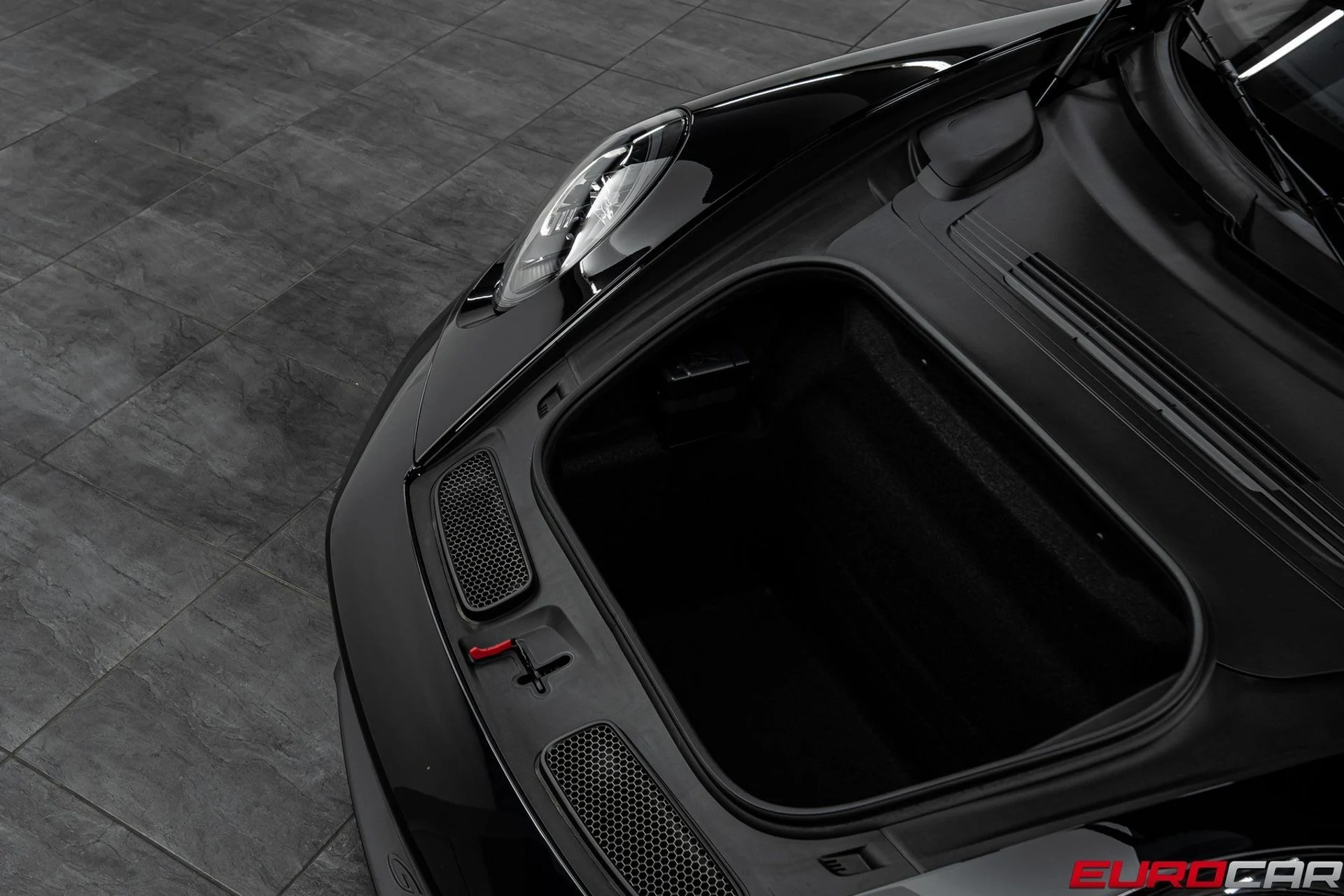 mph010_1831247149_image_11_2f96400c2b