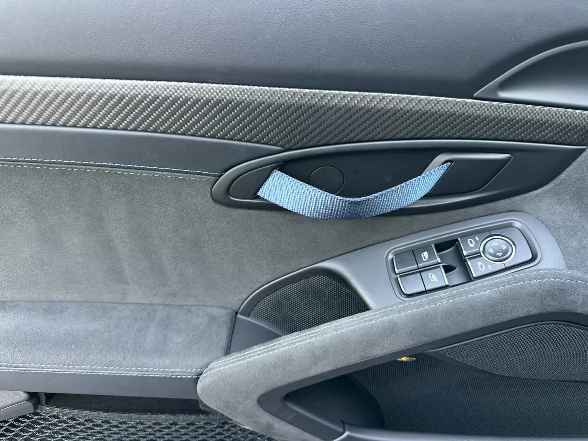 mph010_1842088722_11_65c44c26dc