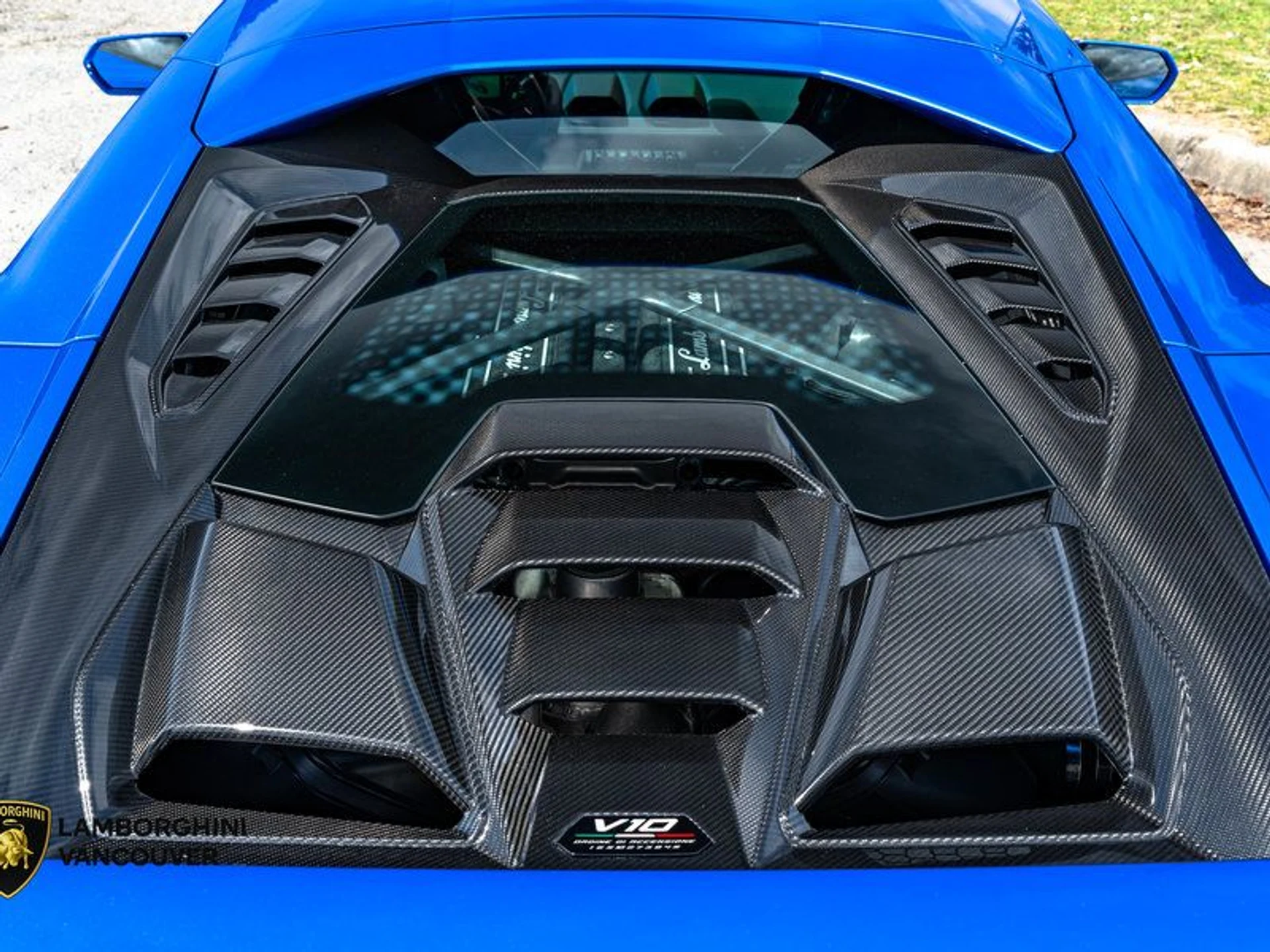 mph010_1869060130_38386460_08236_2023_lamborghini_huracan_011_c8849b3302