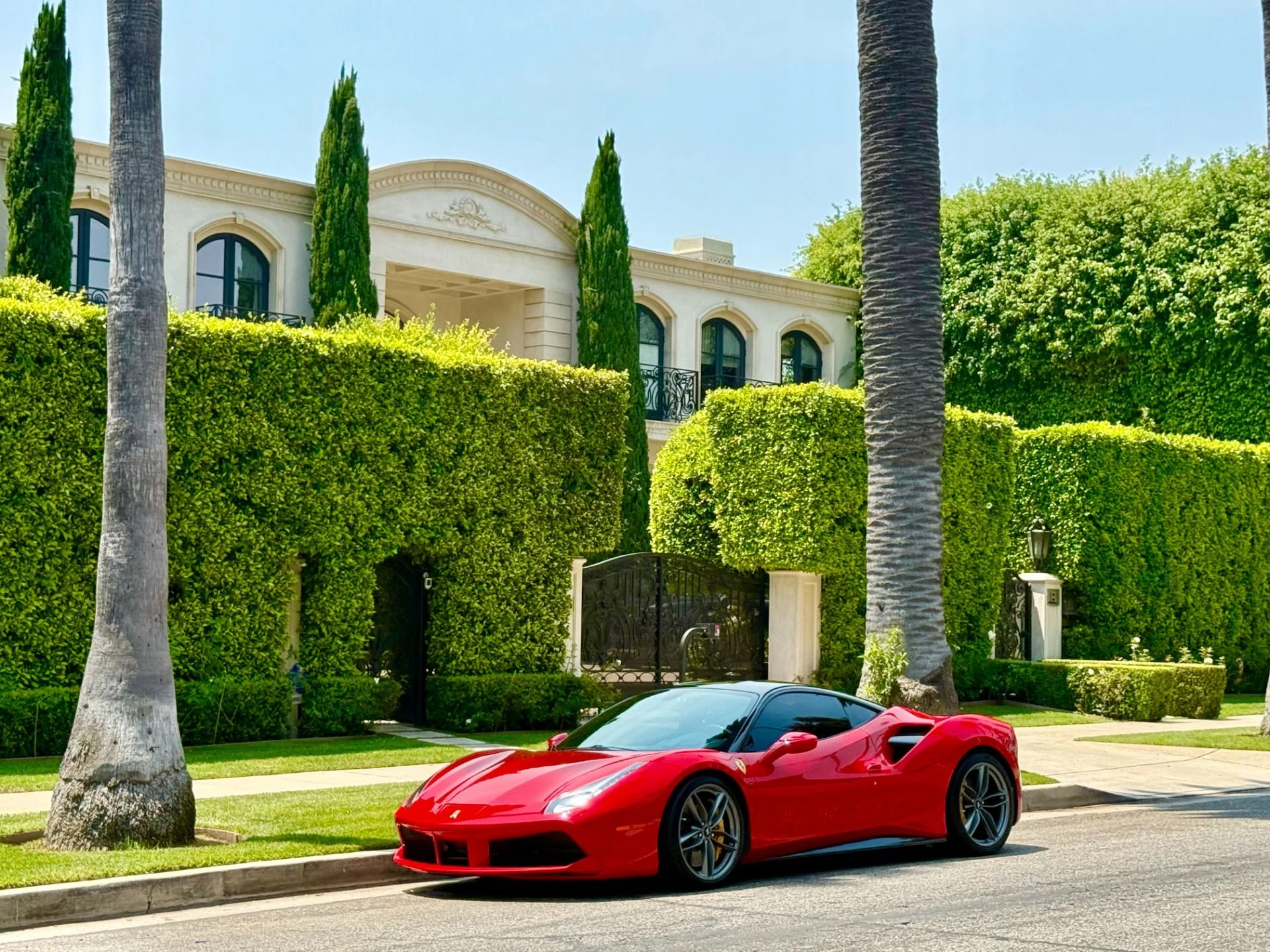 mph010_1870312094_Used_2016_Ferrari_488_GTB_1757699344_b6ca9fcf83