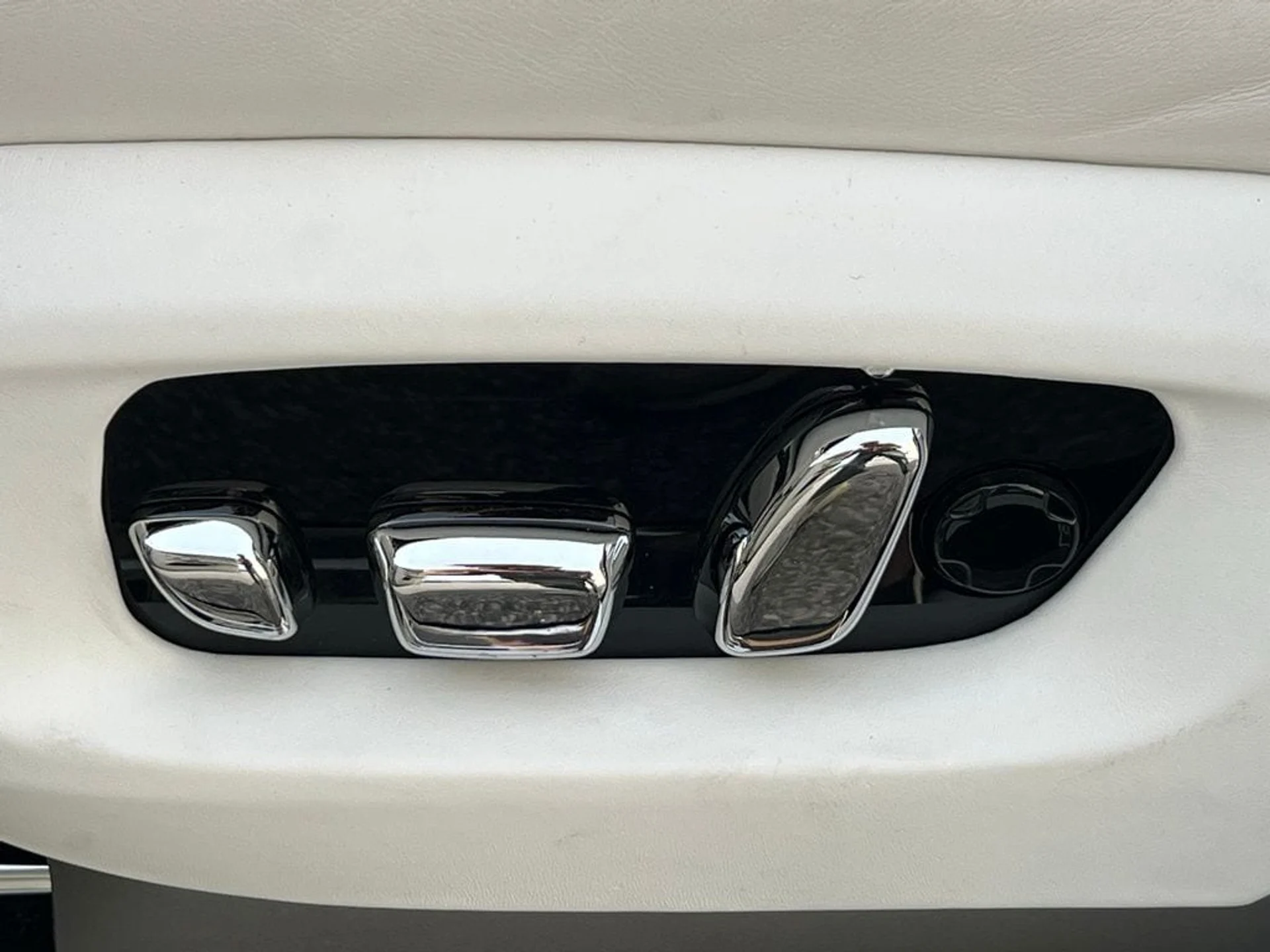 mph010_1870737041_daf93e6d9f86a20fa8fcd62a9b34c978x_de84fa5cce