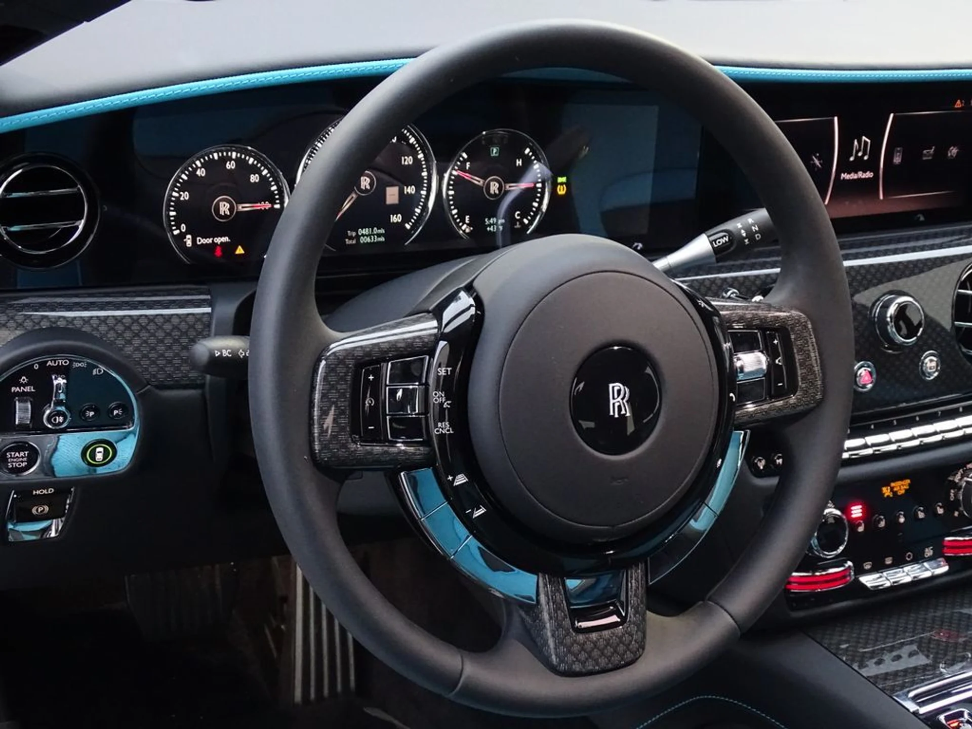 mph010_187296665_232913ea35cb8b93e6f5404031658057x_b6bb49679d