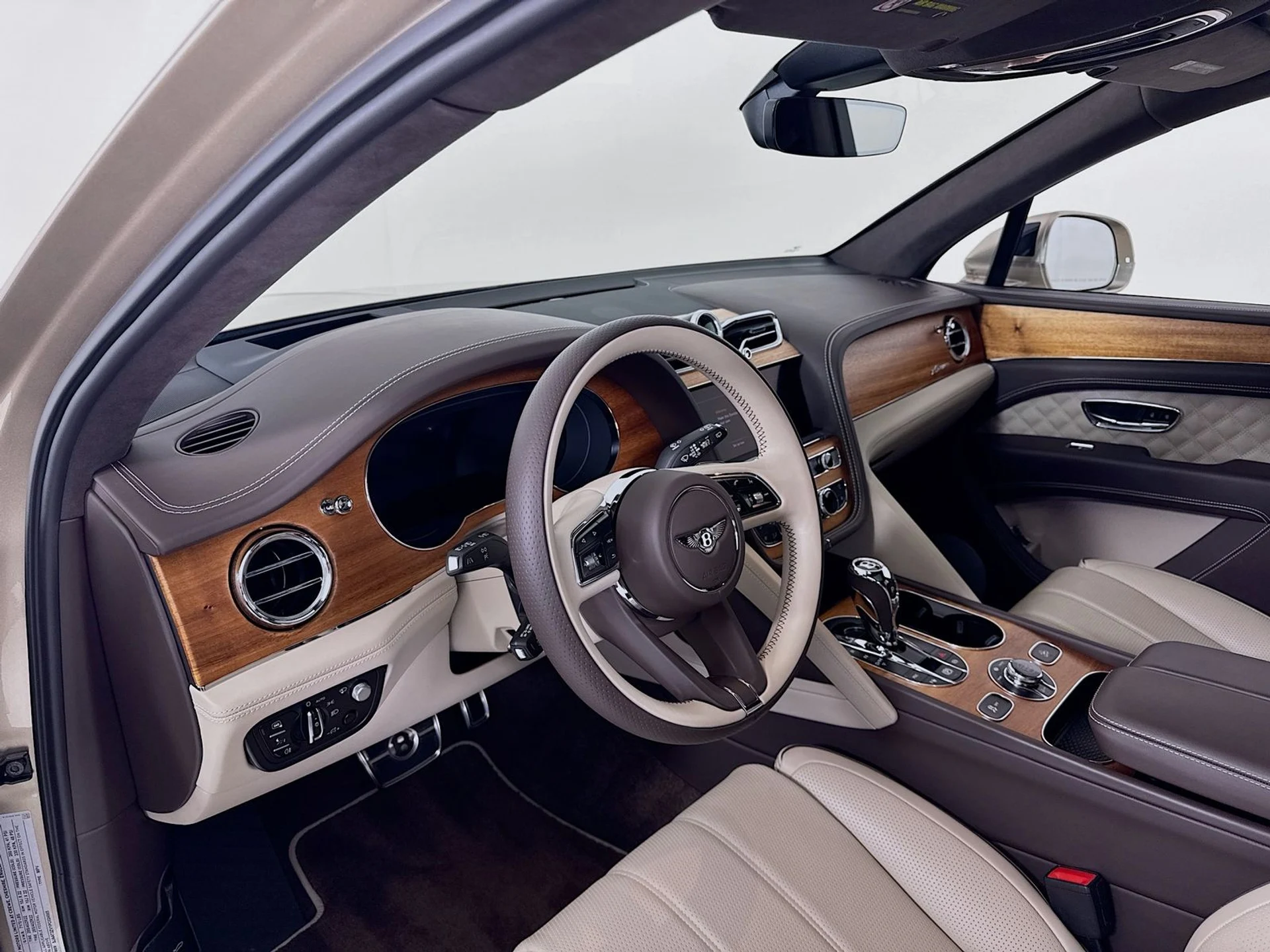 mph010_1874886424_ed90ee1ce6a983d692102b20cd719ae8x_e8d6261260