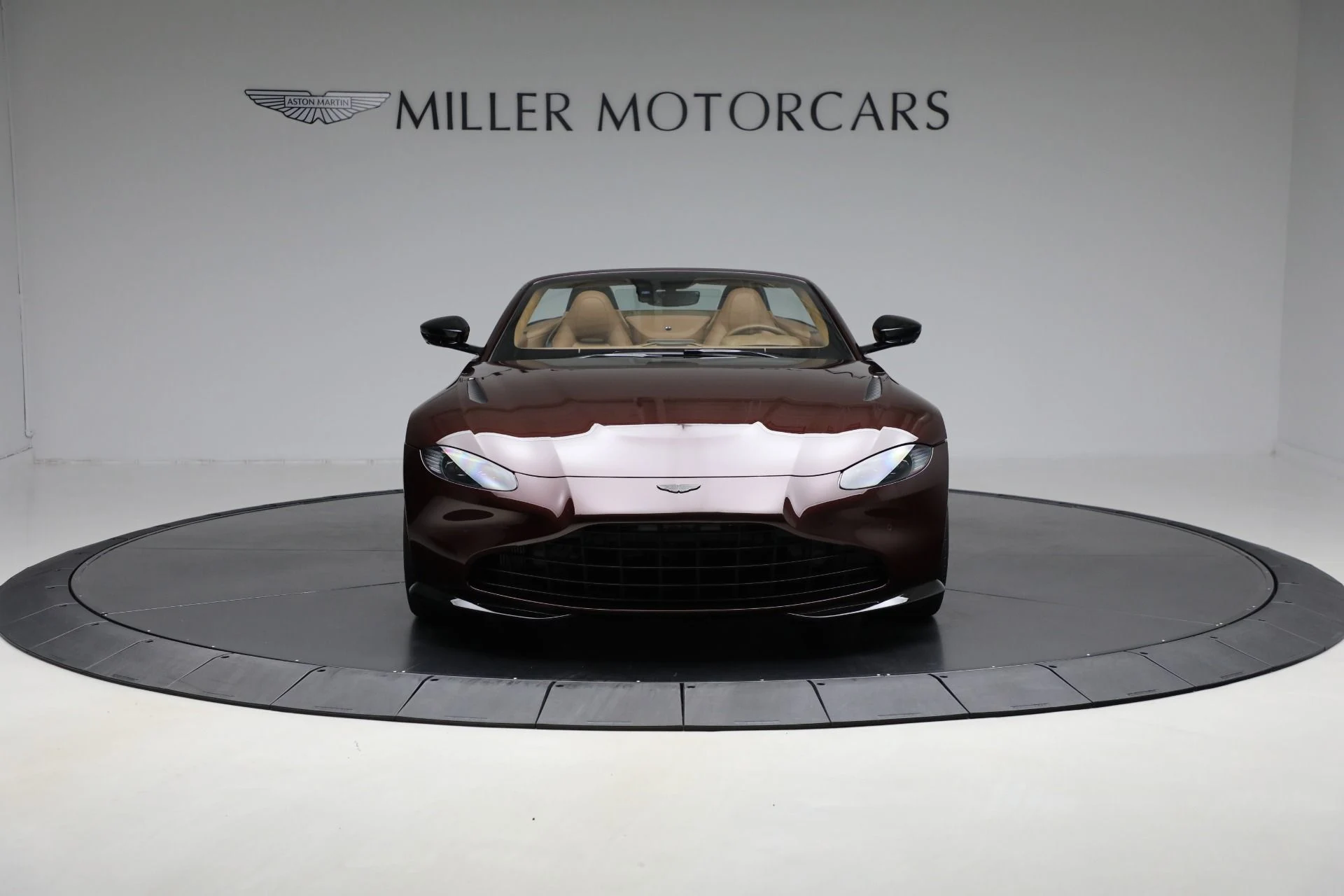 mph010_1875972636_Used_2022_Aston_Martin_Vantage_226d465fc4