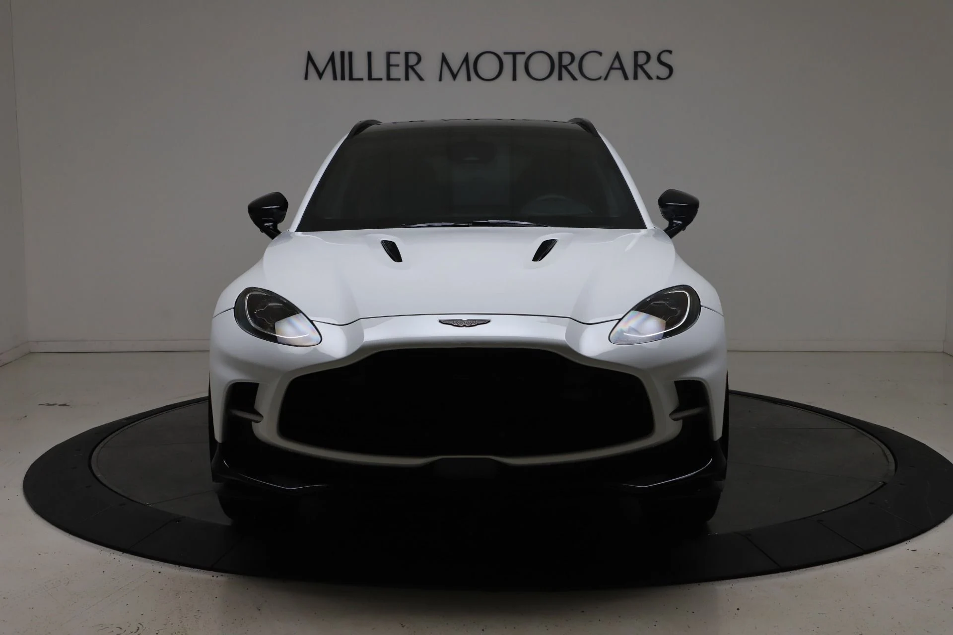 mph010_1878267823_New_2025_Aston_Martin_DBX_707_4778becd63