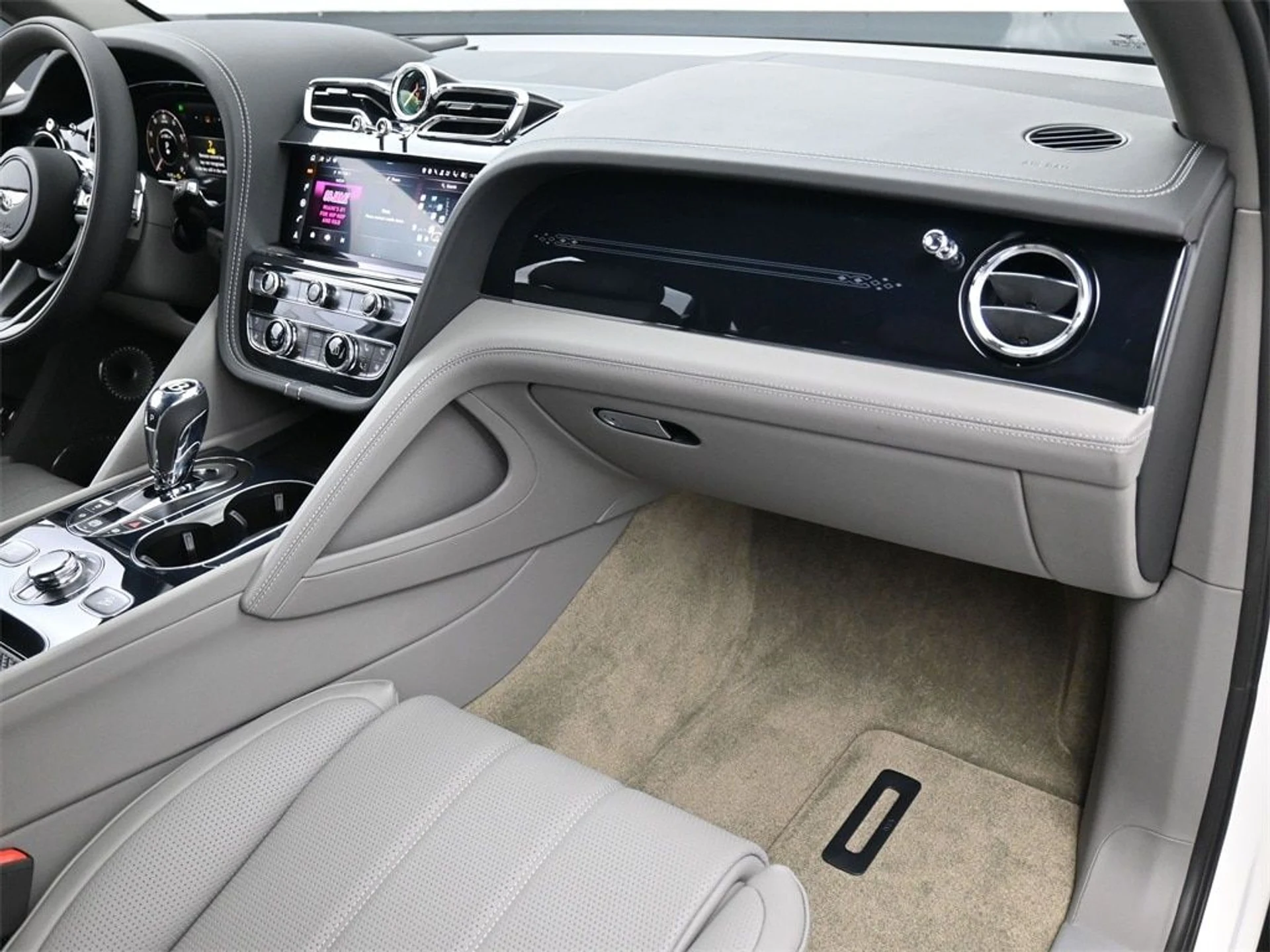 mph010_1879790977_39ca4baa94b7cc897a8befd7a6219f3bx_485ab27e19