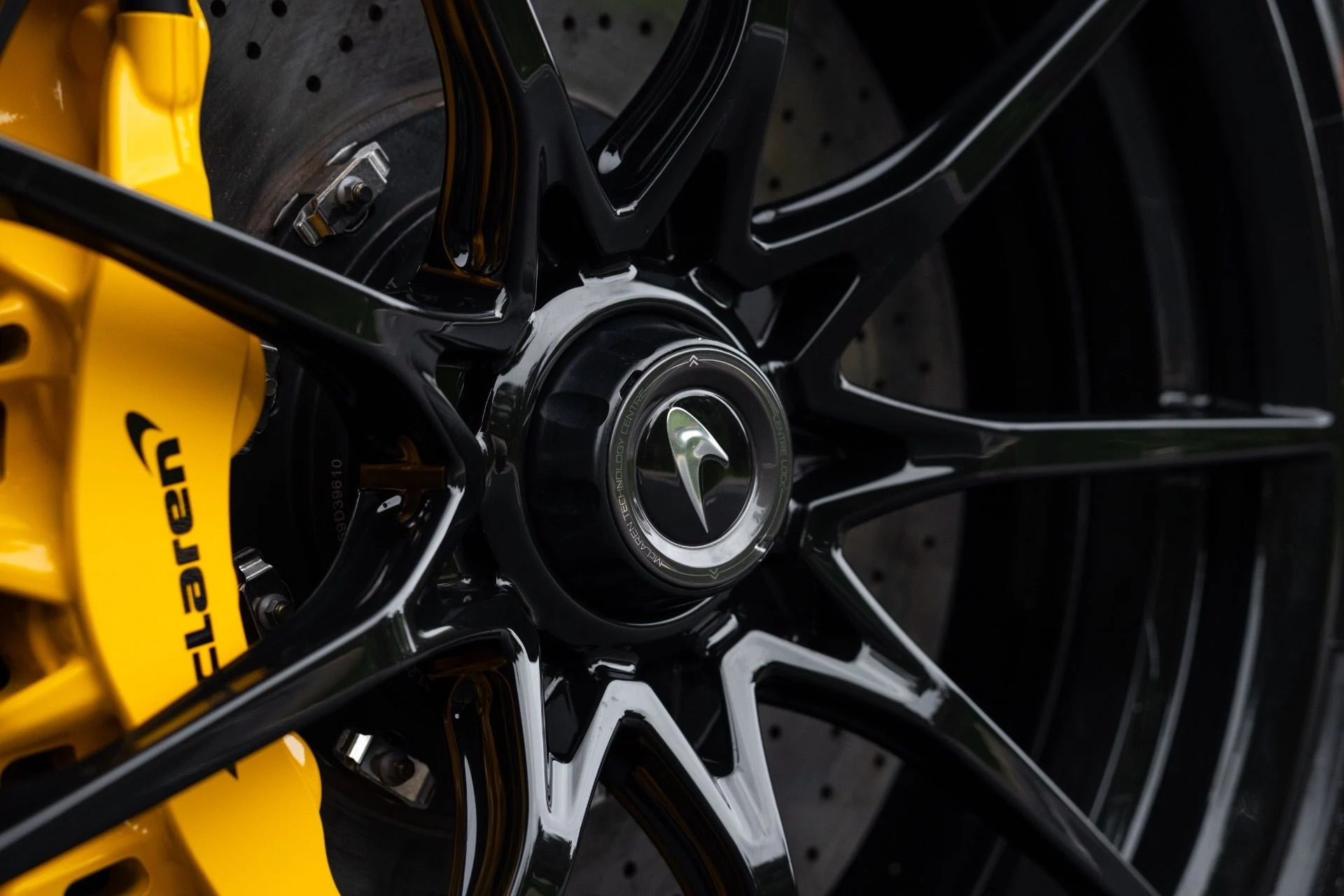 mph010_1891613077_Used_2019_Mc_Laren_Senna_1775186462_06fbd25b33