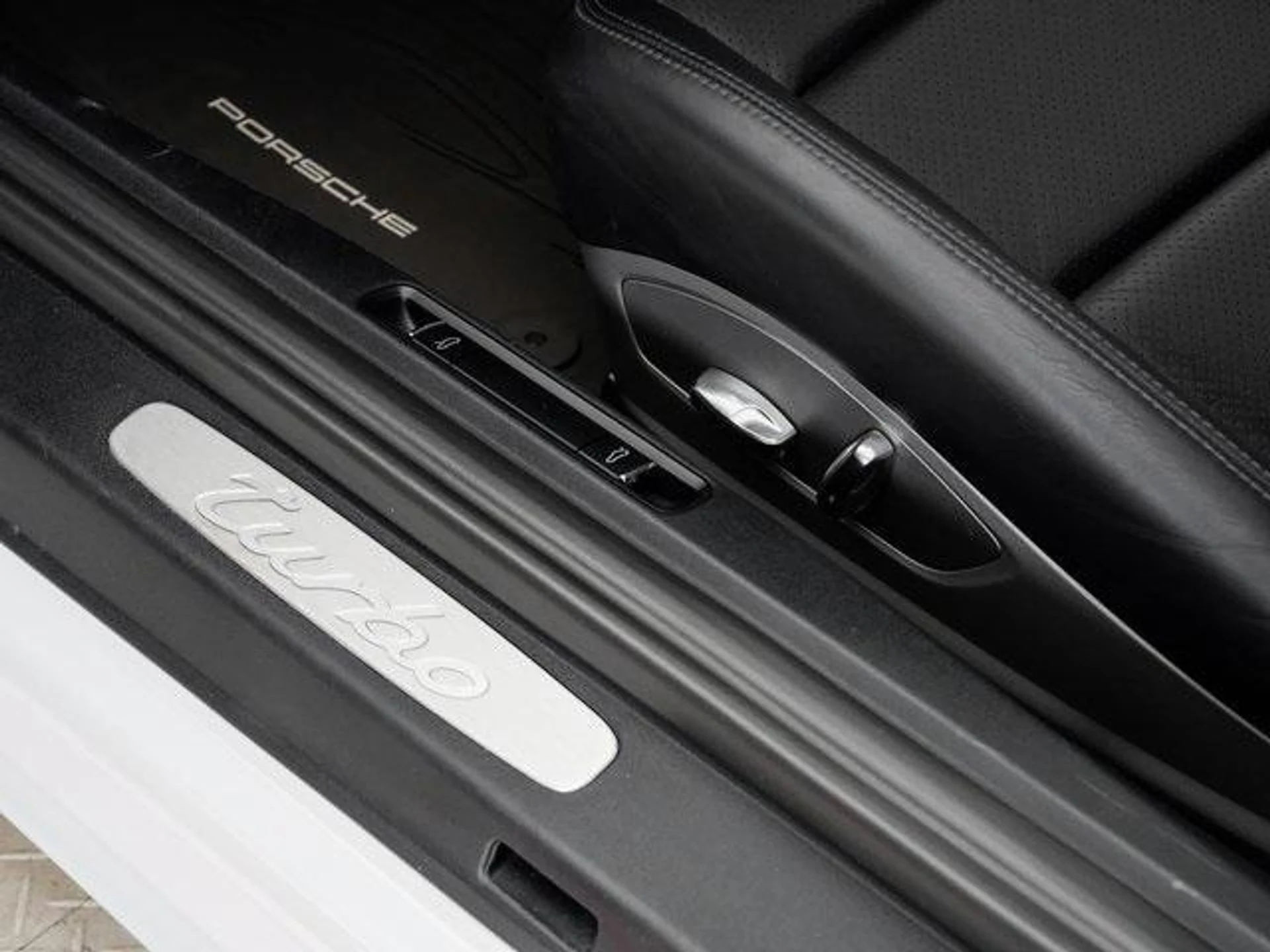 mph010_189544711_e5384_K9ax_Ux2_Jh_Zp_ezb_A_Jc_I_26446f2b31