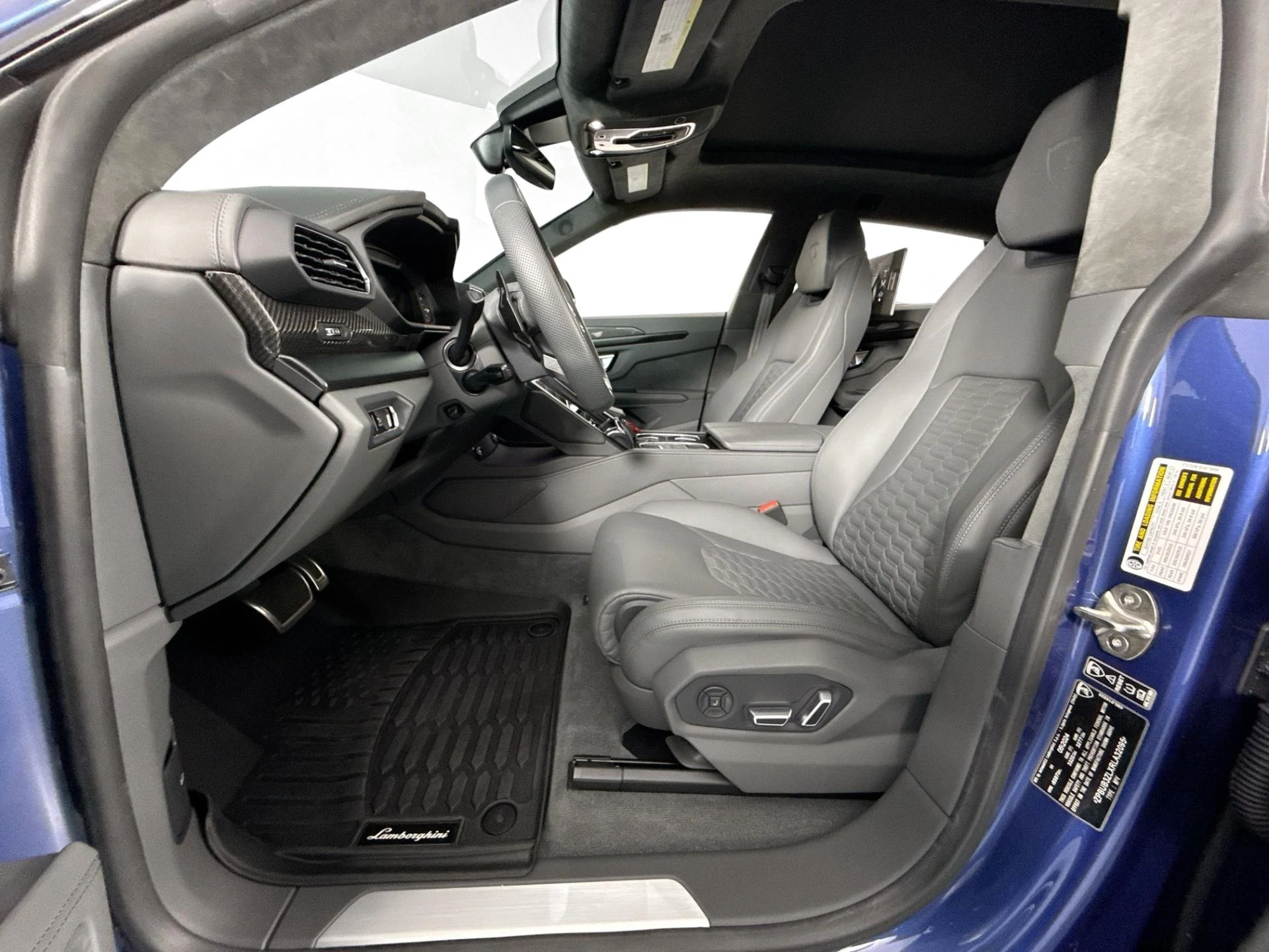 mph010_1897528707_Used_2024_Lamborghini_Urus_S_1784150903_7725550cf3