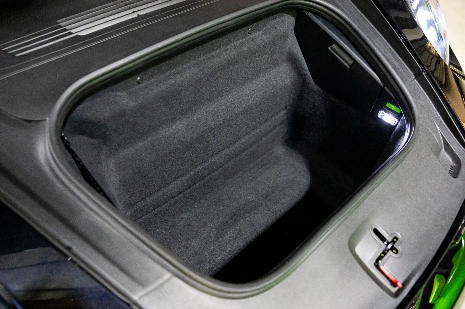 mph010_1898613702_w_A_07445e8999