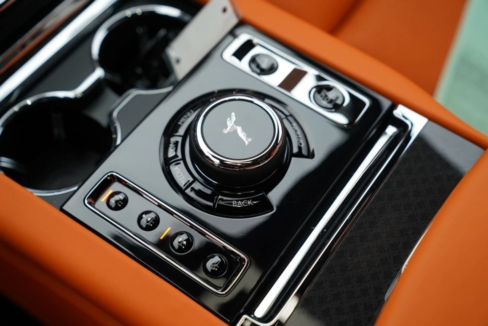 mph010_190017550_pqxqr94mxxh6rvuqvptj22or1dqy_ba2b22d49e