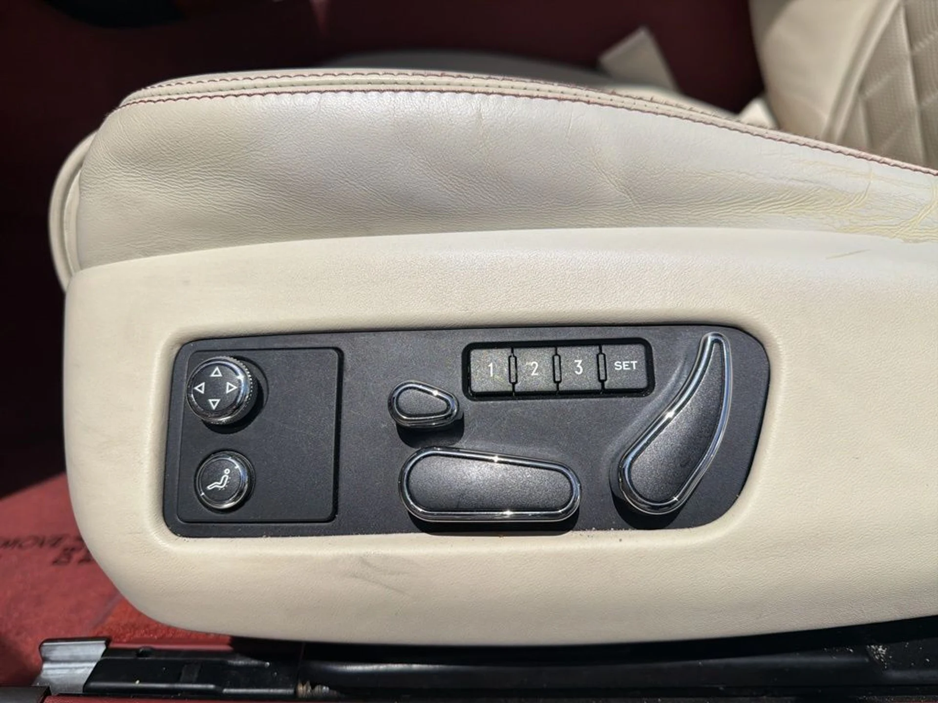 mph010_1903193393_x378anlbb97p8aj84jvotqhek4i8_d7d53eba3c