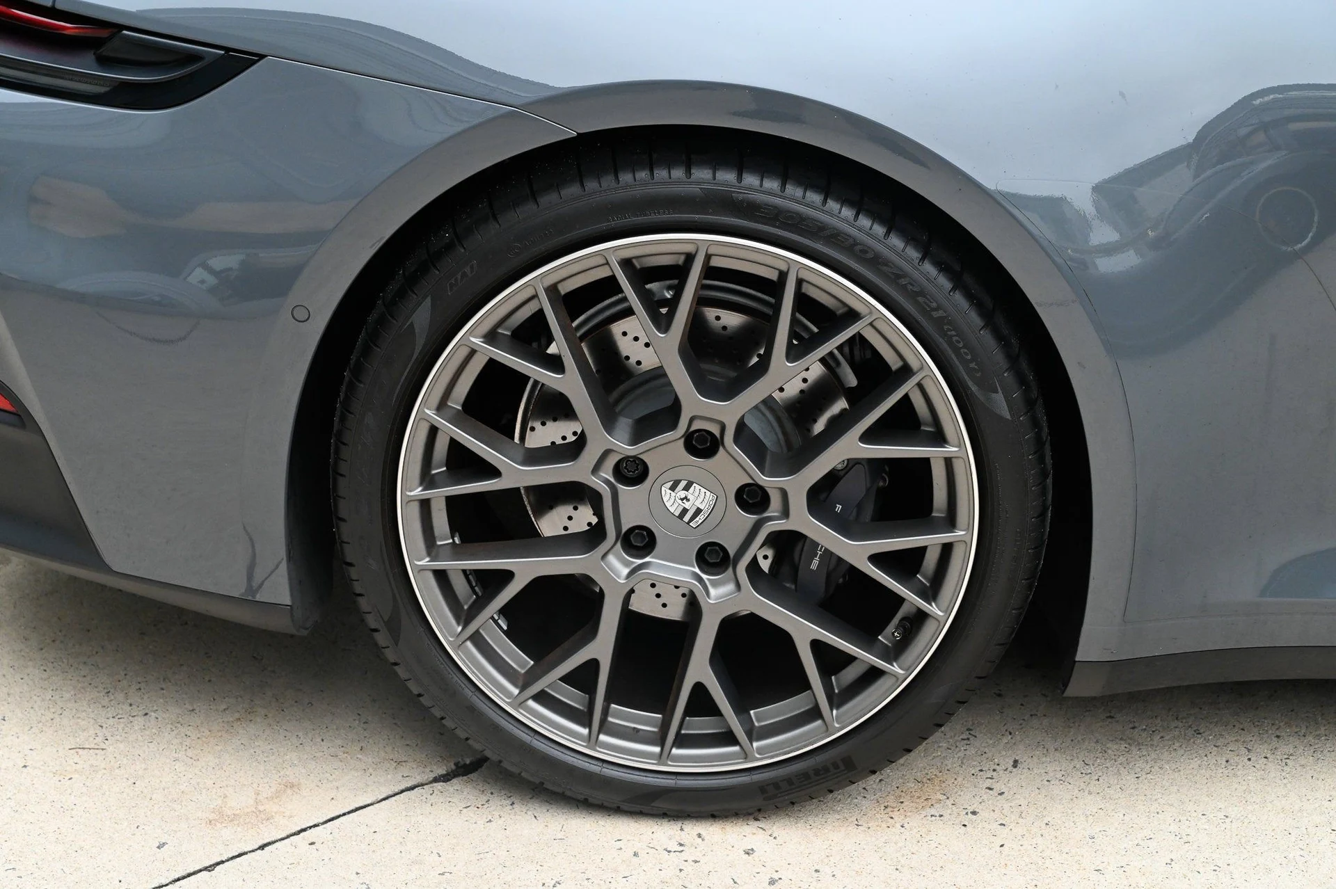 mph010_1907329535_b5236cb72f674125938999b08b4a7515_befef45d91