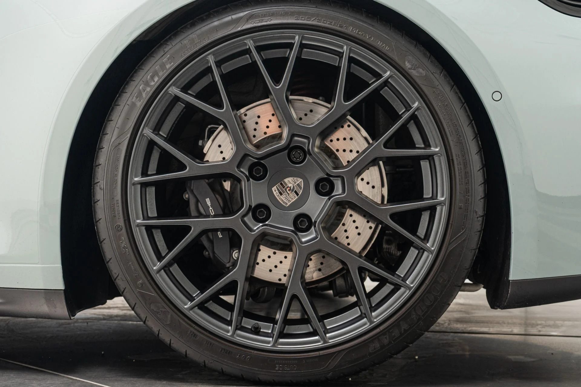 mph010_1908263085_Used_2025_Porsche_911_Carrera_Sport_Design_Package_Sport_Exhaust_Premium_Package_1763489634_ed01d20012